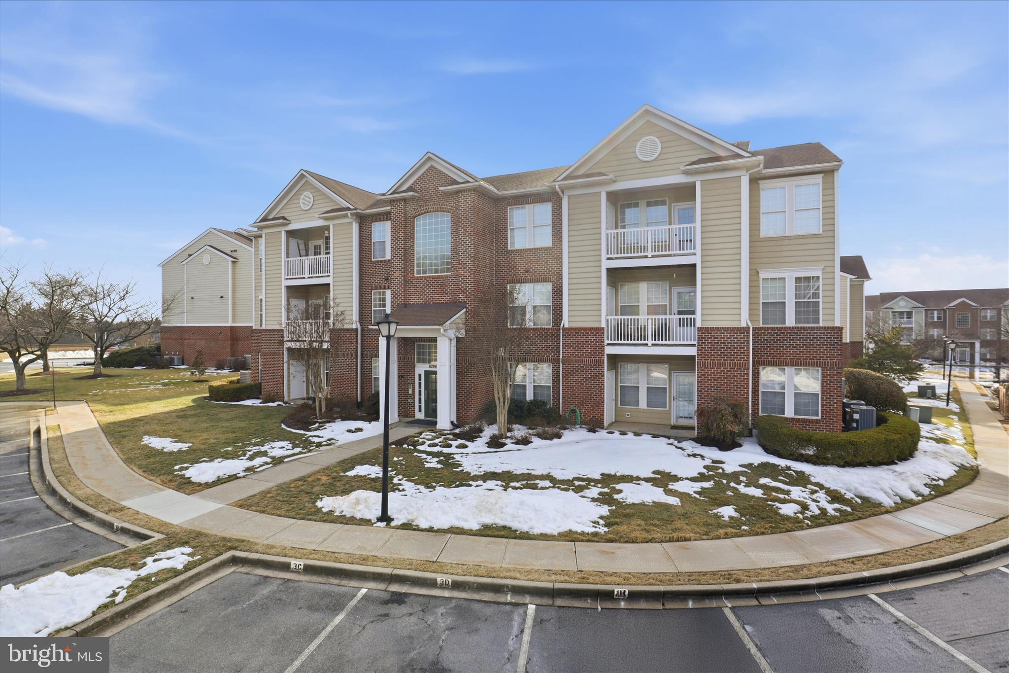 WATERSIDE - Residential