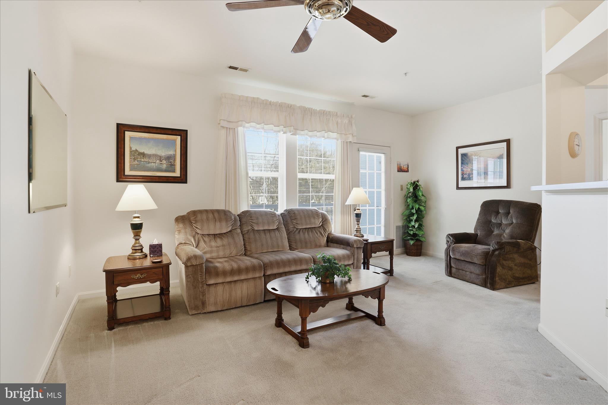 WATERSIDE - Residential