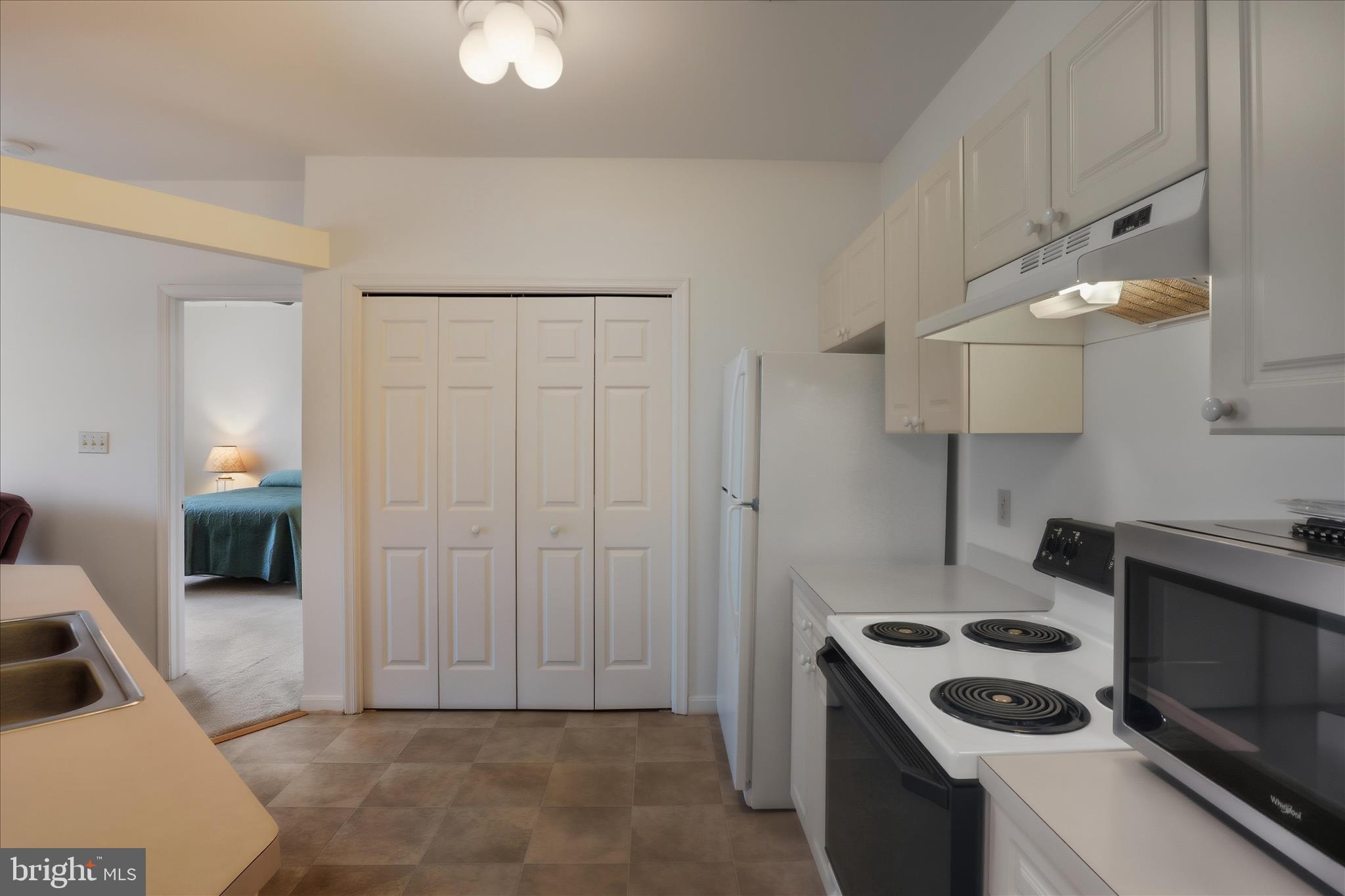 WATERSIDE - Residential