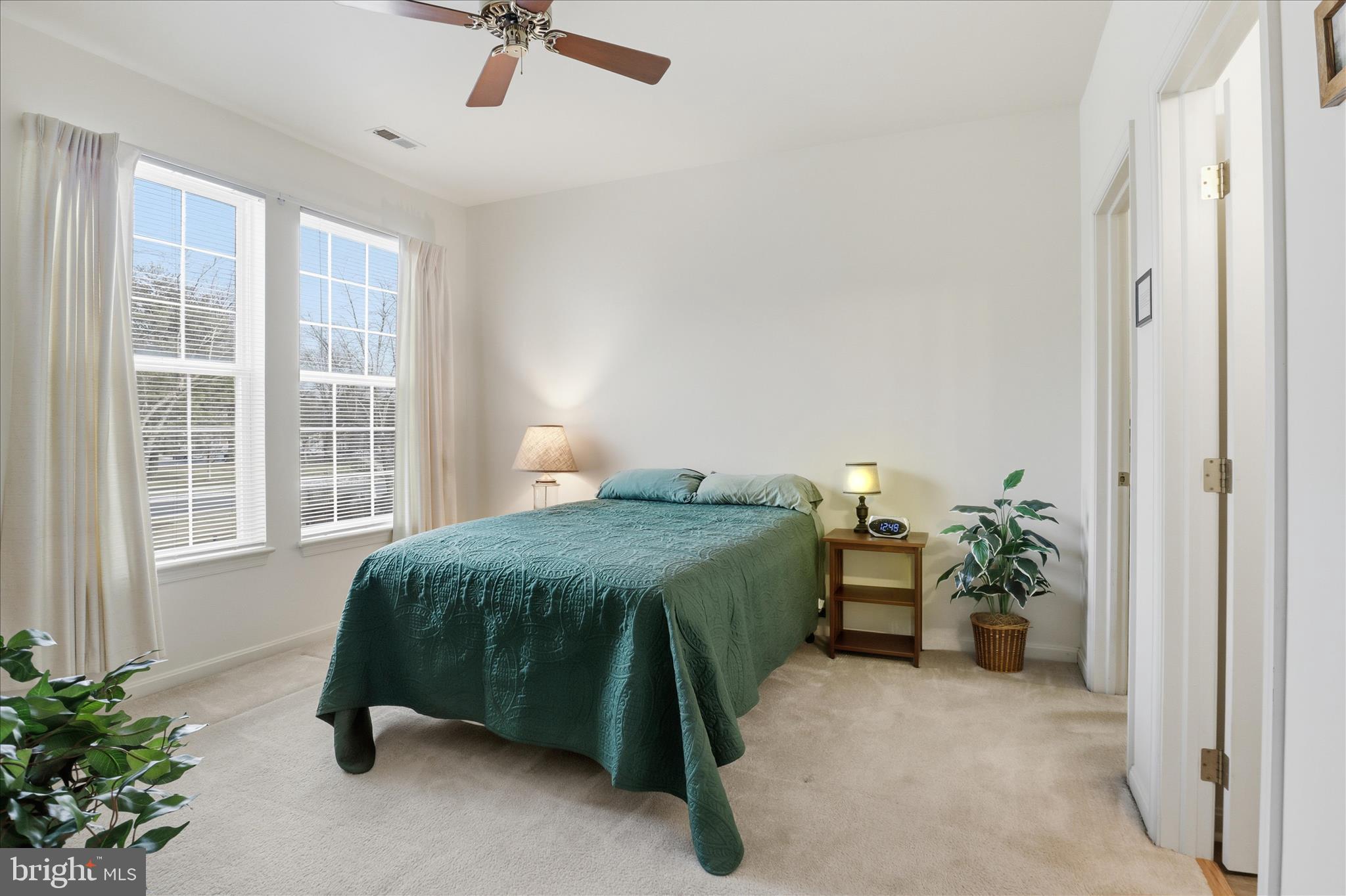 WATERSIDE - Residential