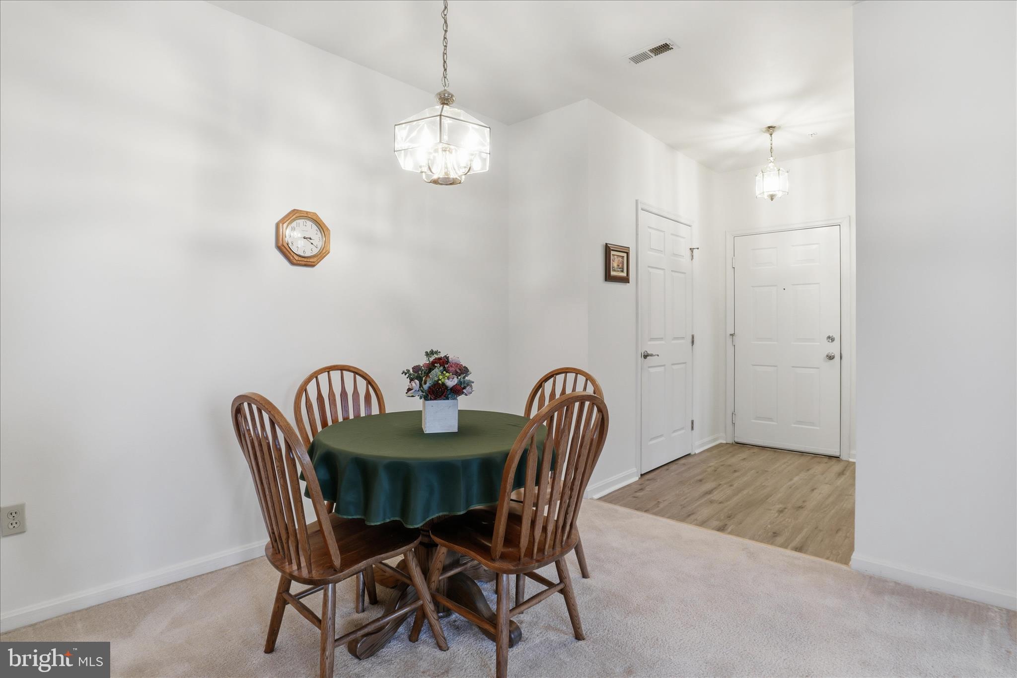 WATERSIDE - Residential