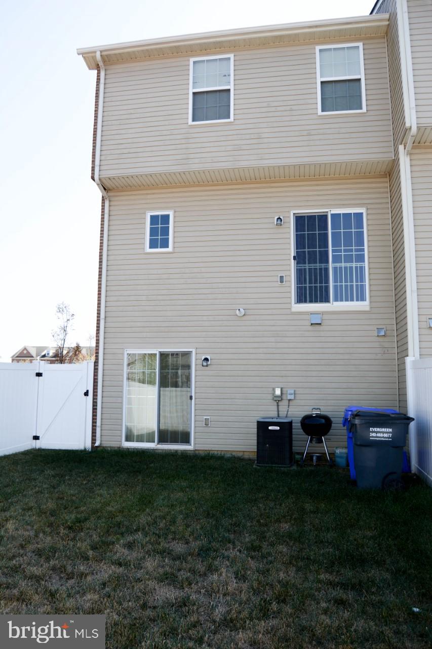 ST CHARLES SUB - SHEFFIELD - Residential Lease