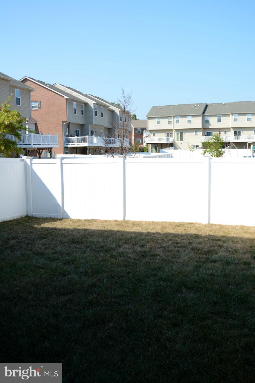 ST CHARLES SUB - SHEFFIELD - Residential Lease