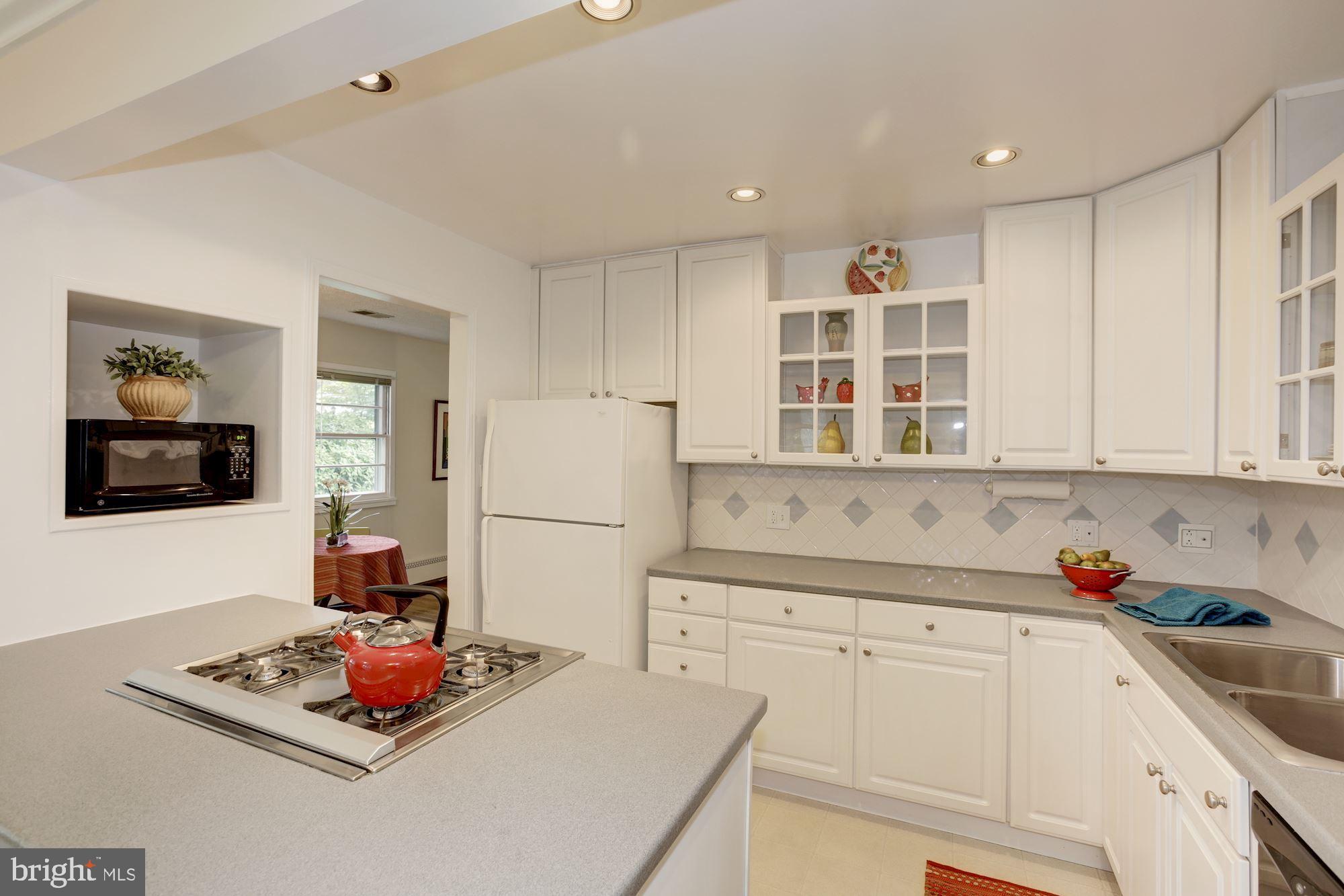 PIMMIT HILLS - Residential