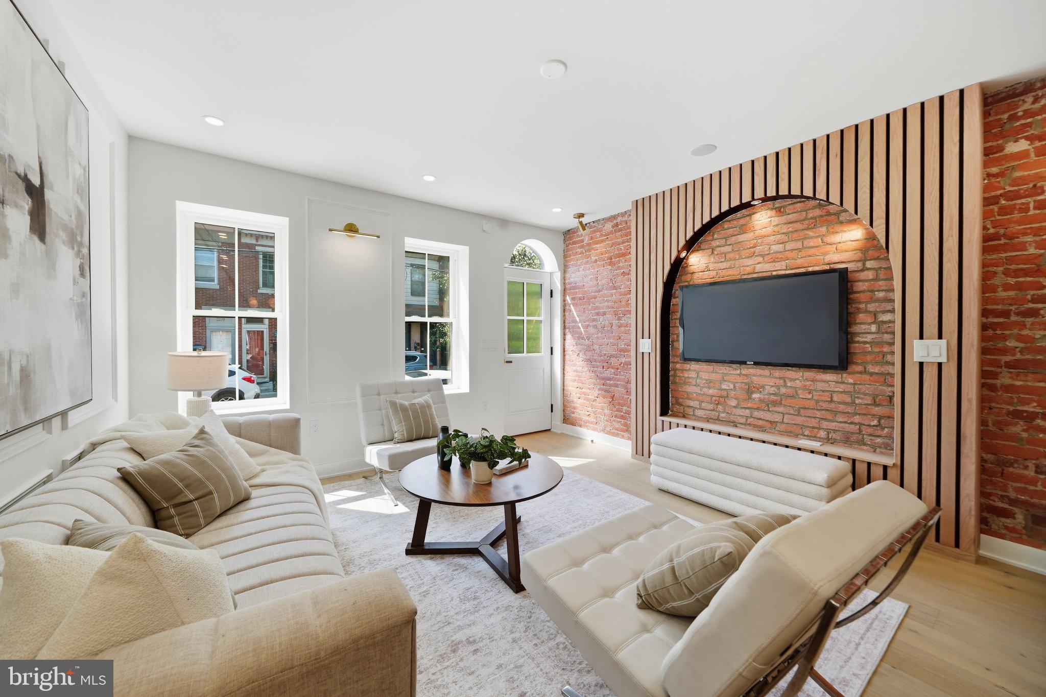 2216 TULIP STREET