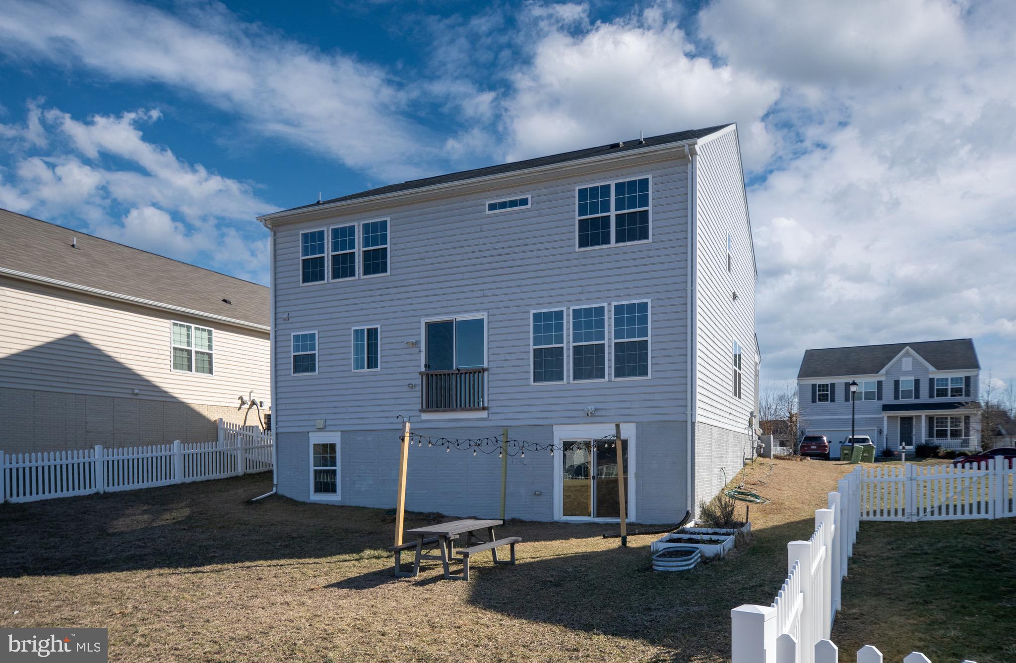 LEELAND STATION - Residential