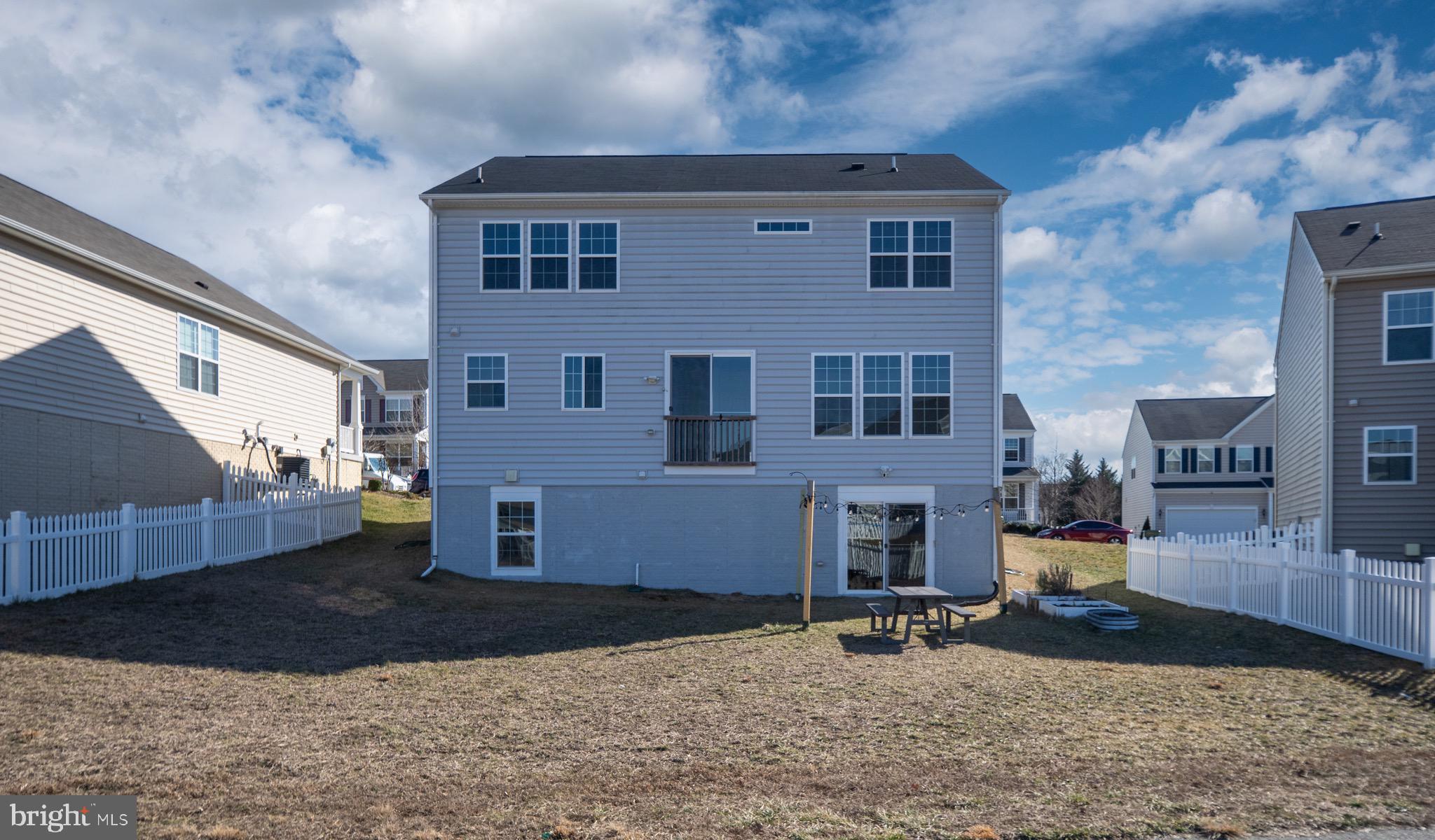 LEELAND STATION - Residential