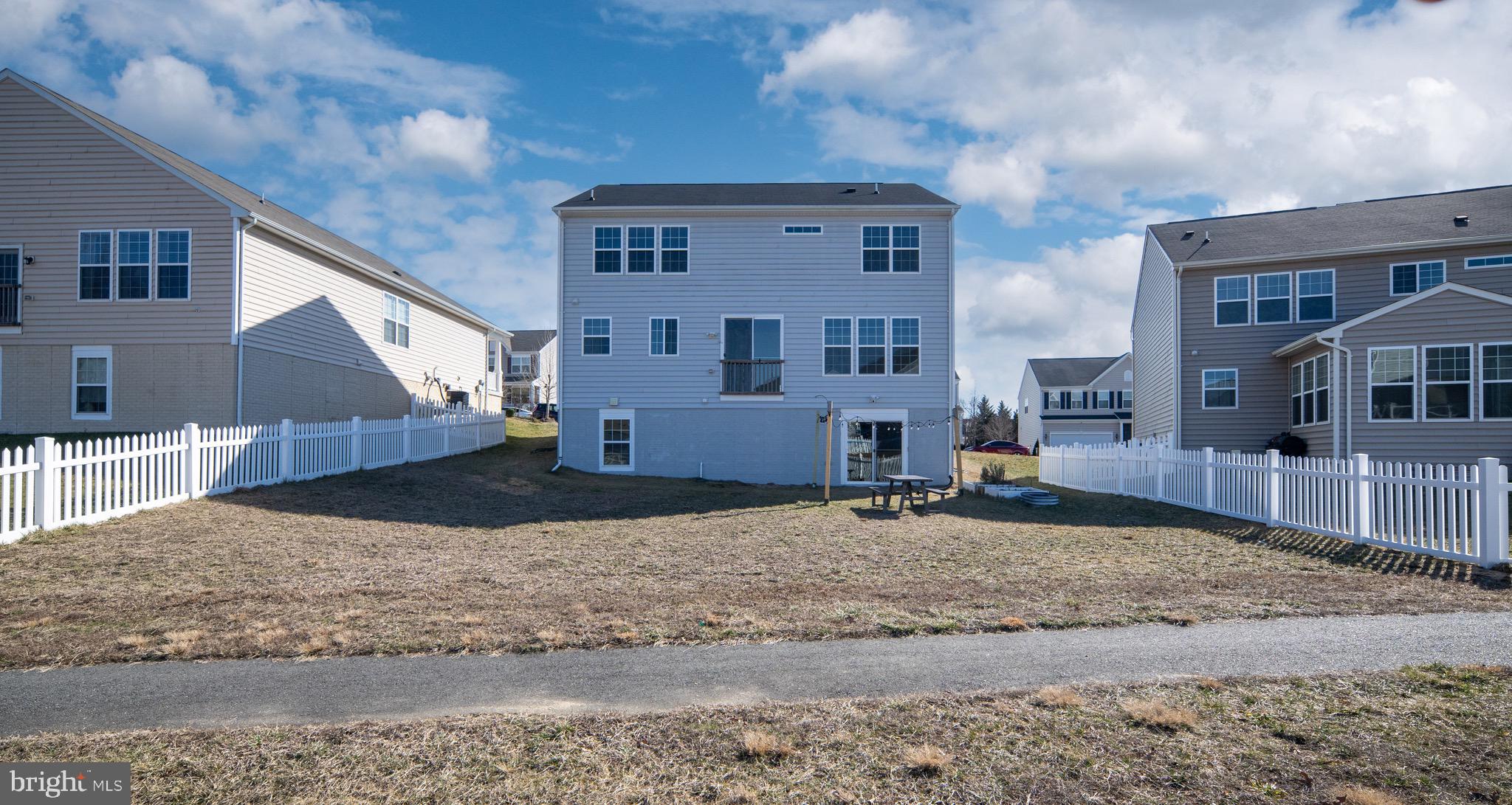 LEELAND STATION - Residential