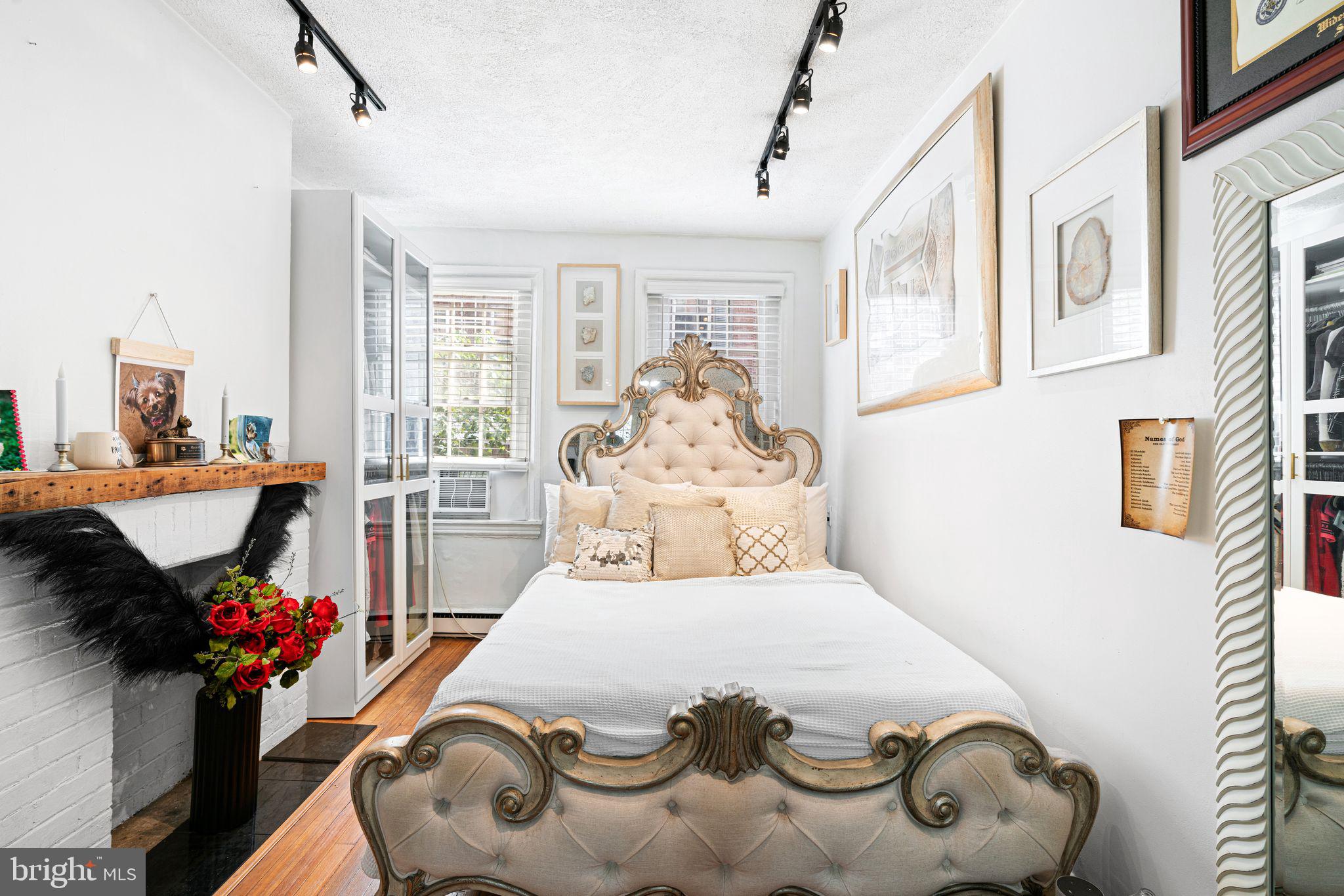 WASHINGTON SQ WEST - Residential Income