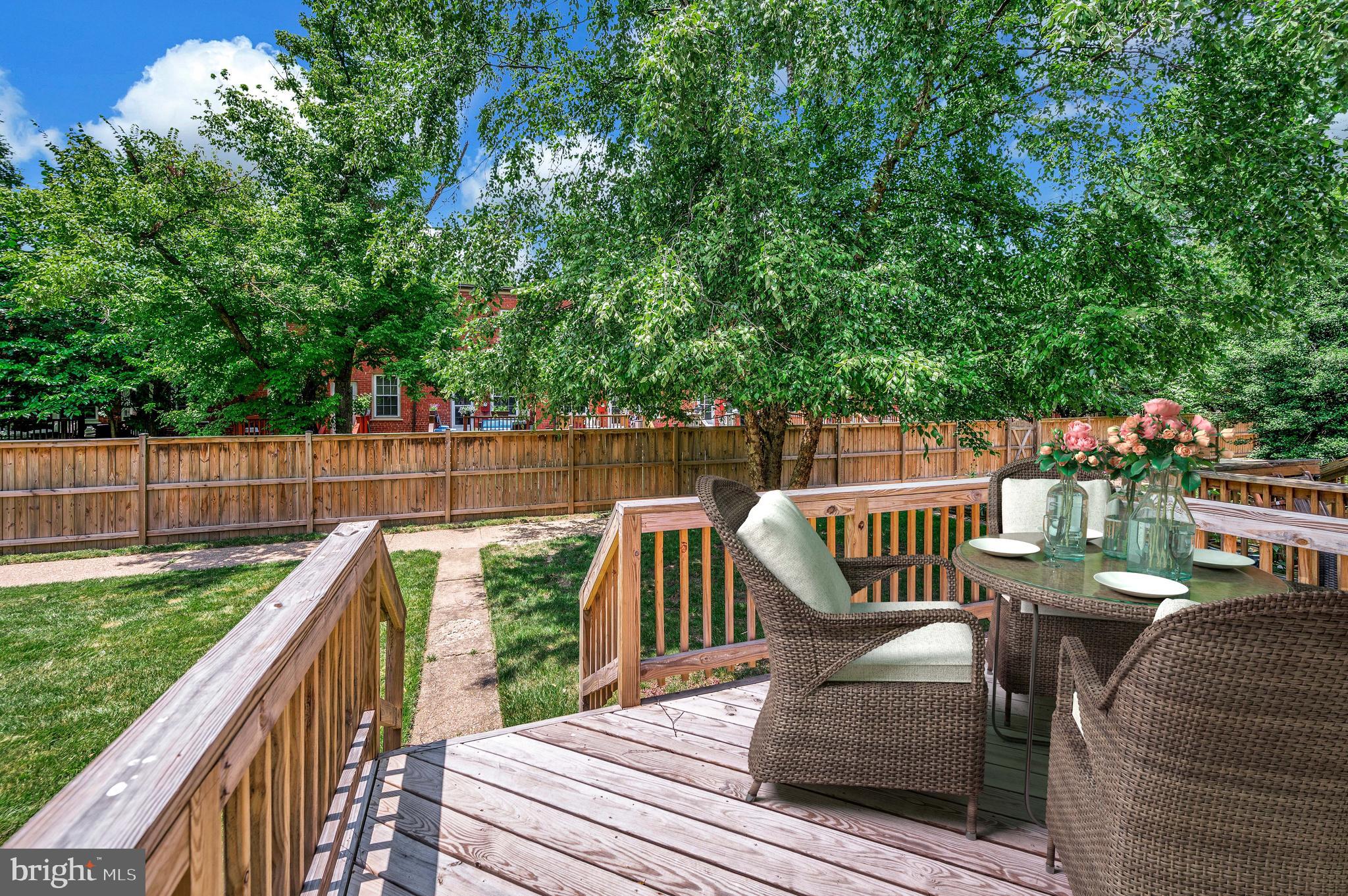 2600 16TH STREET S 696
