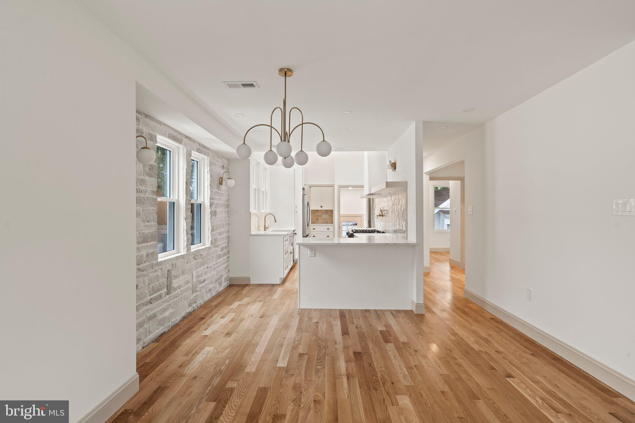 53 E COLLINGSWOOD AVENUE