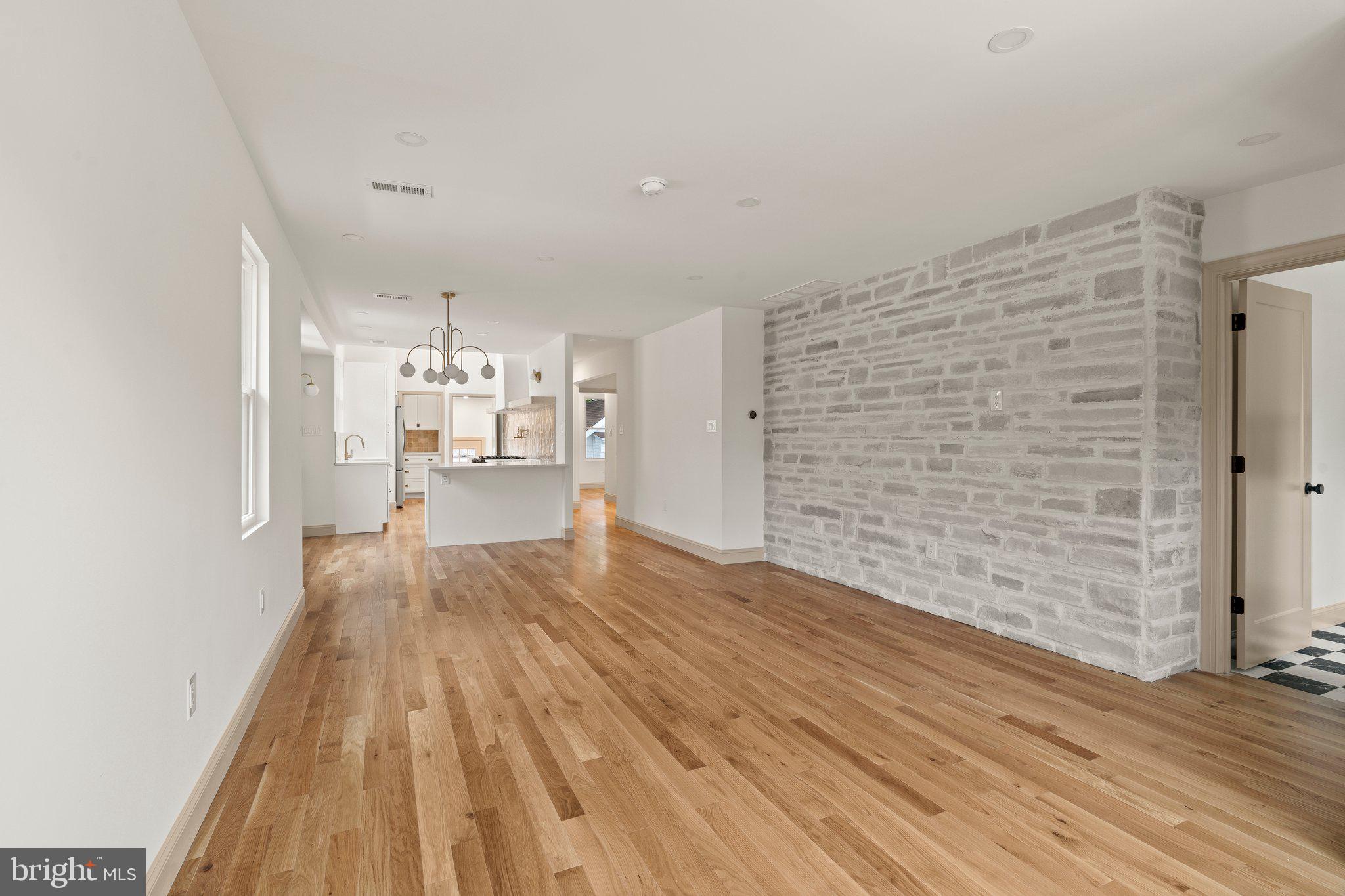 53 E COLLINGSWOOD AVENUE
