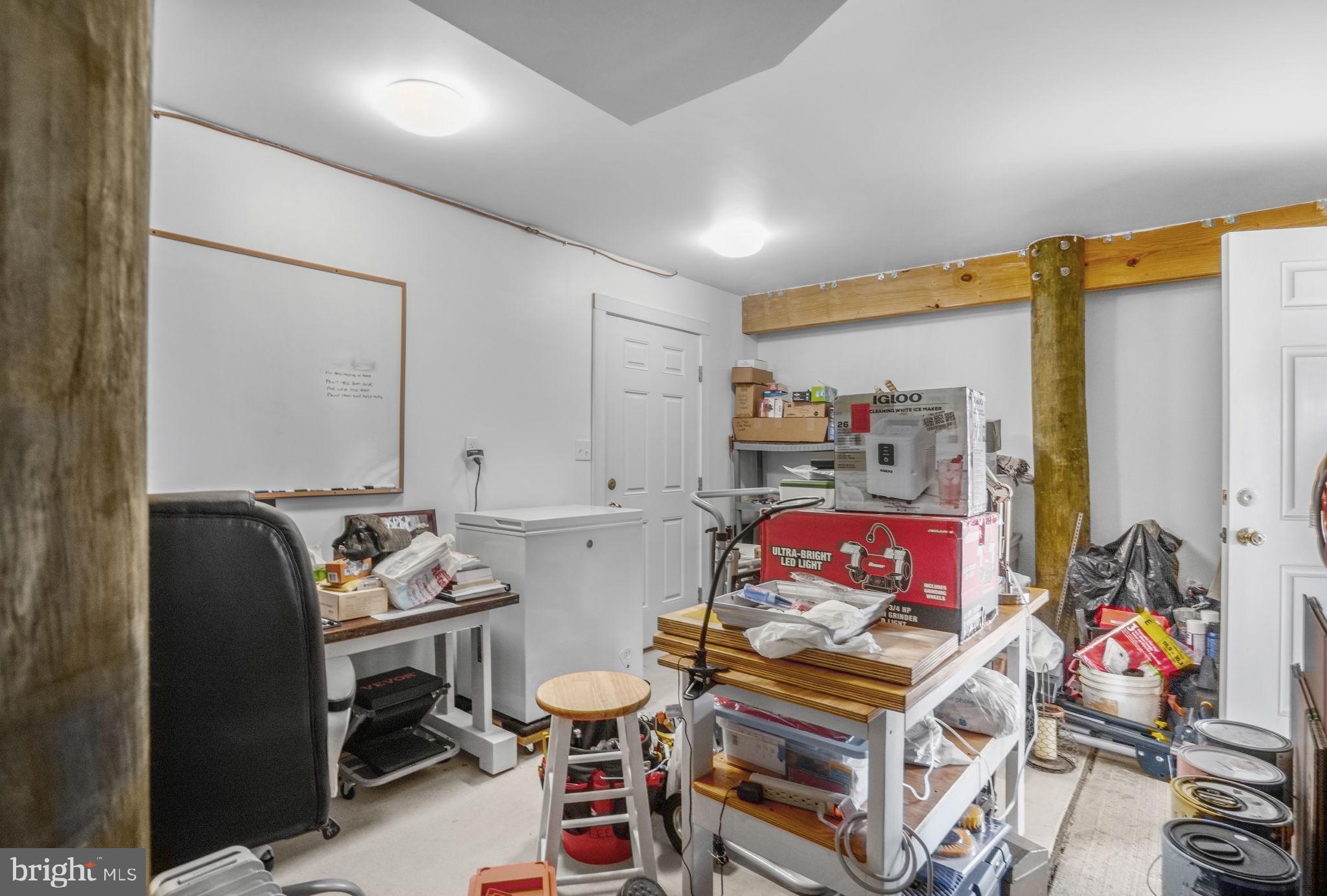 CAPTAIN'S COVE - Residential