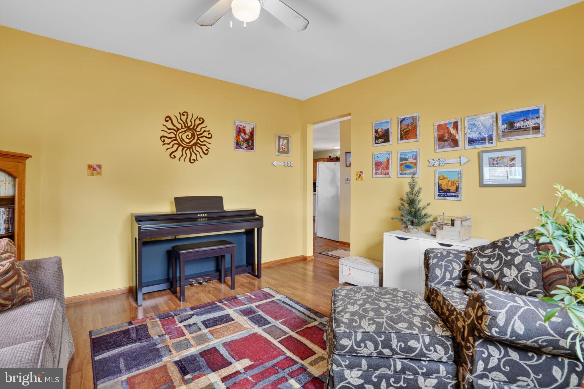 CAPTAIN'S COVE - Residential