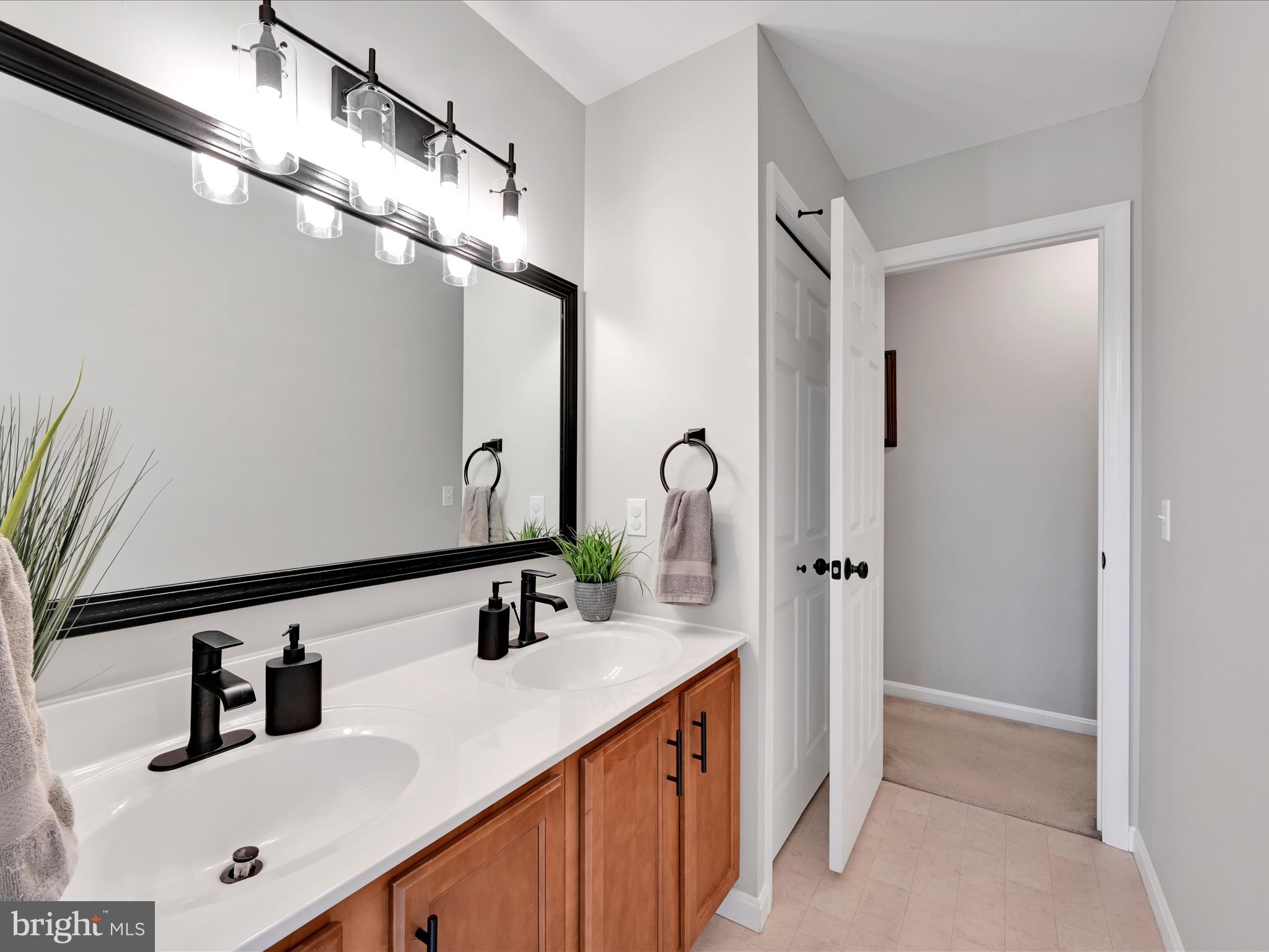 ELIZABETHTOWN - Residential