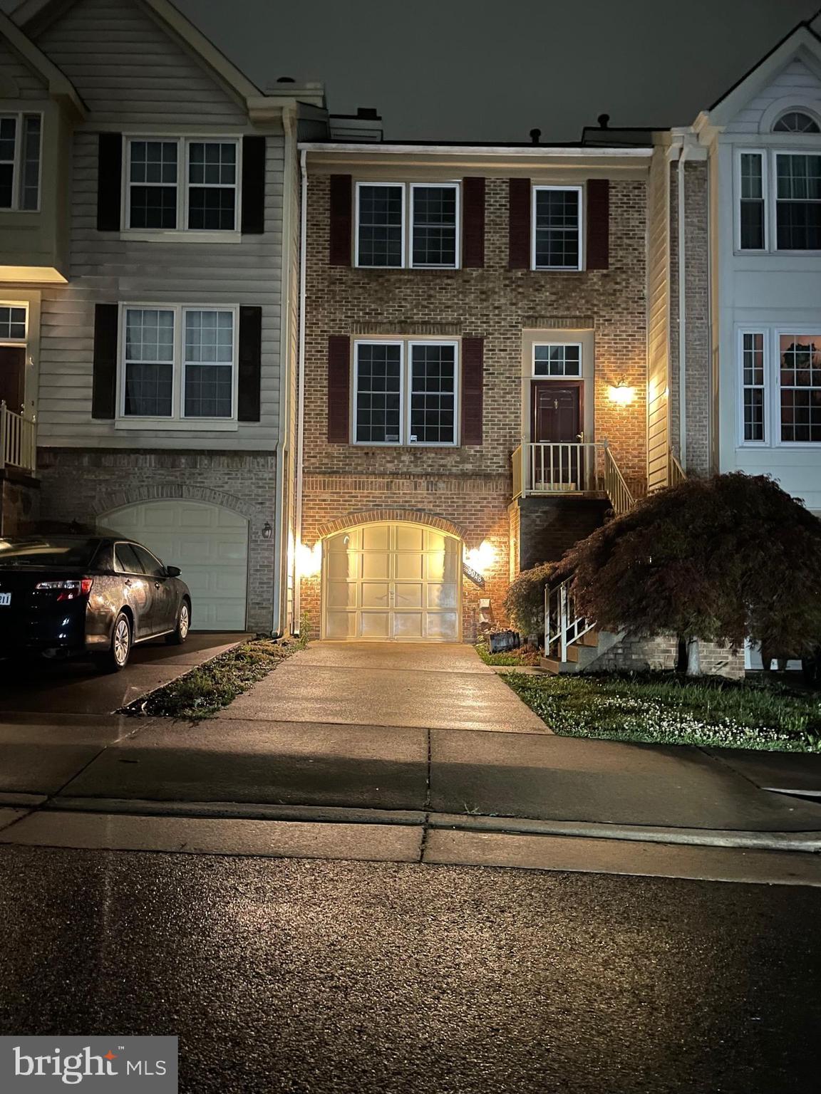 PARADISE - Residential Lease