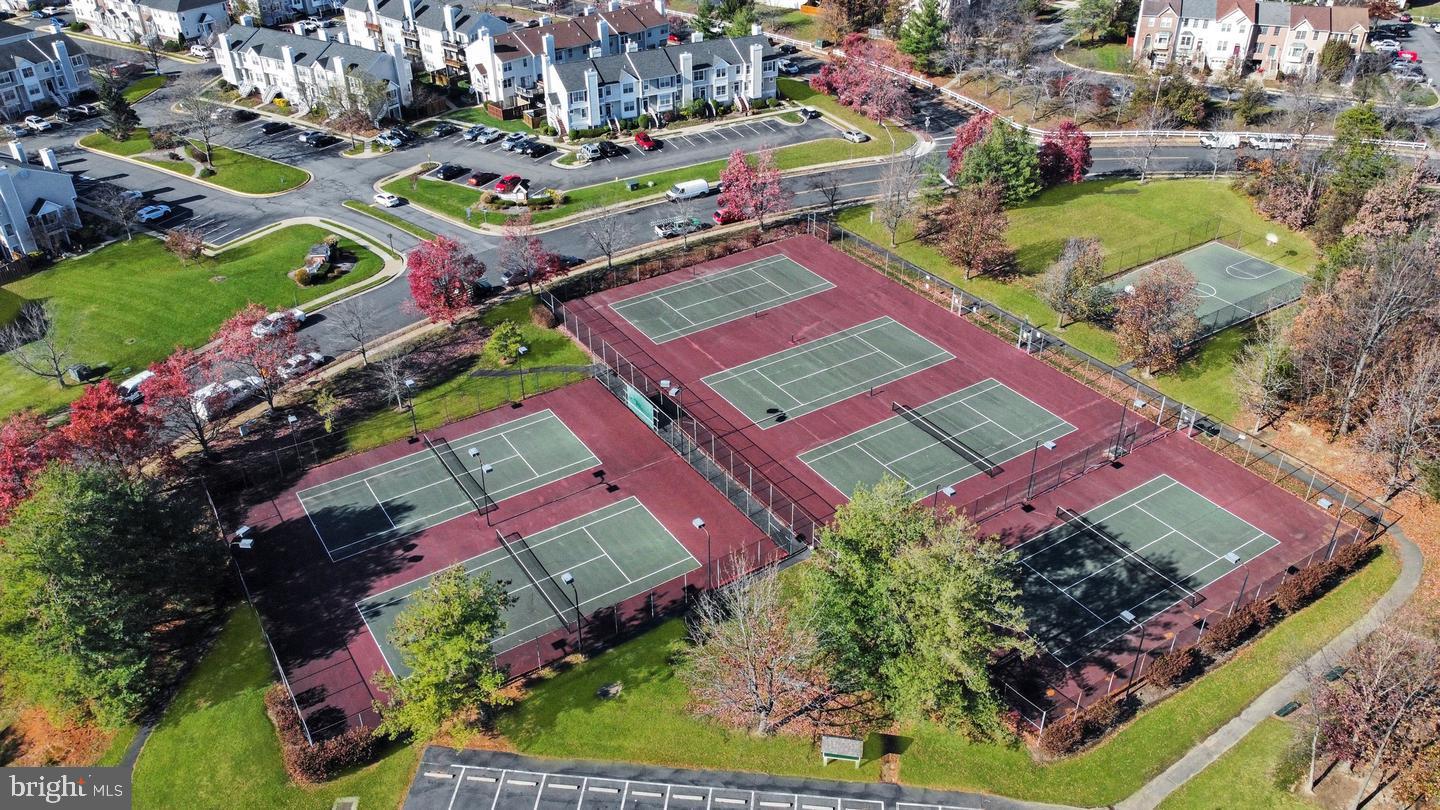 PARADISE - Residential Lease