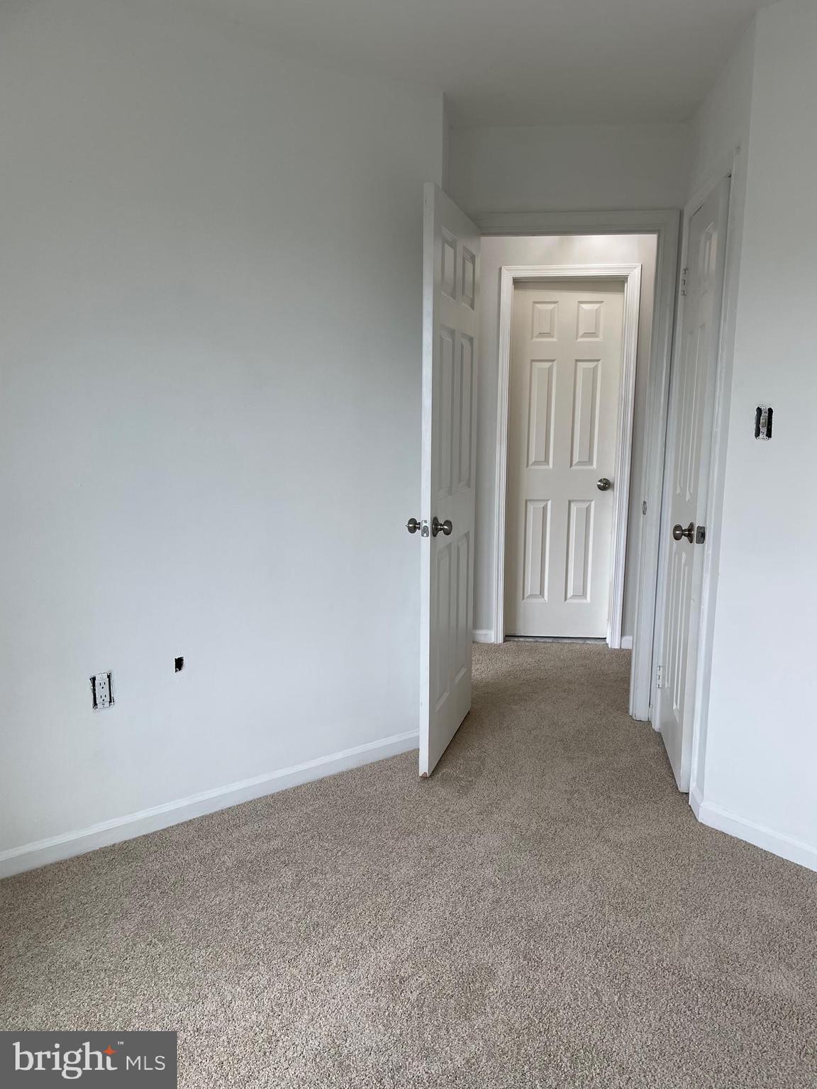 PARADISE - Residential Lease