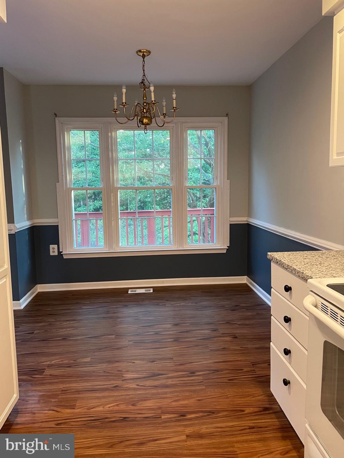 PARADISE - Residential Lease