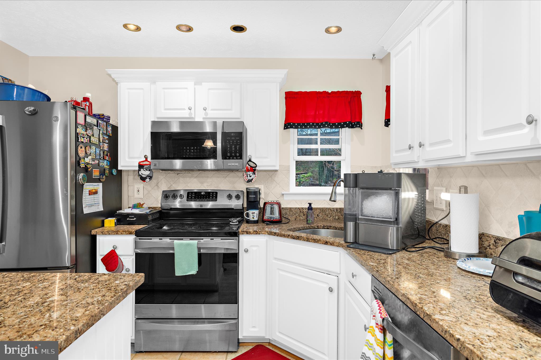 WOODLAND RUN - Residential