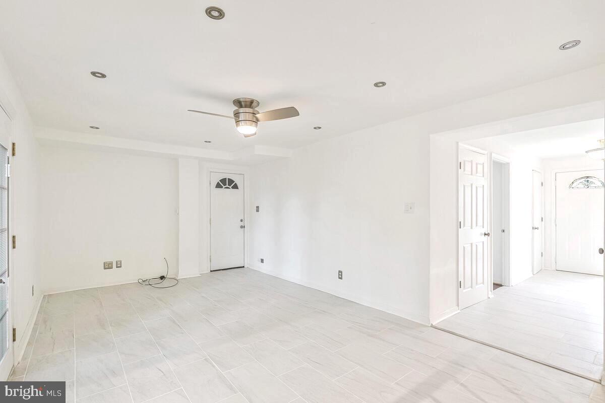 FOREST KNOLLS - Residential