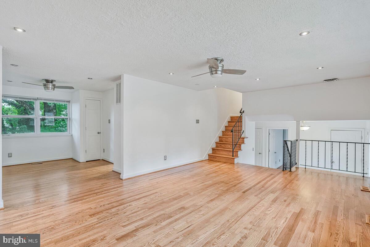 FOREST KNOLLS - Residential