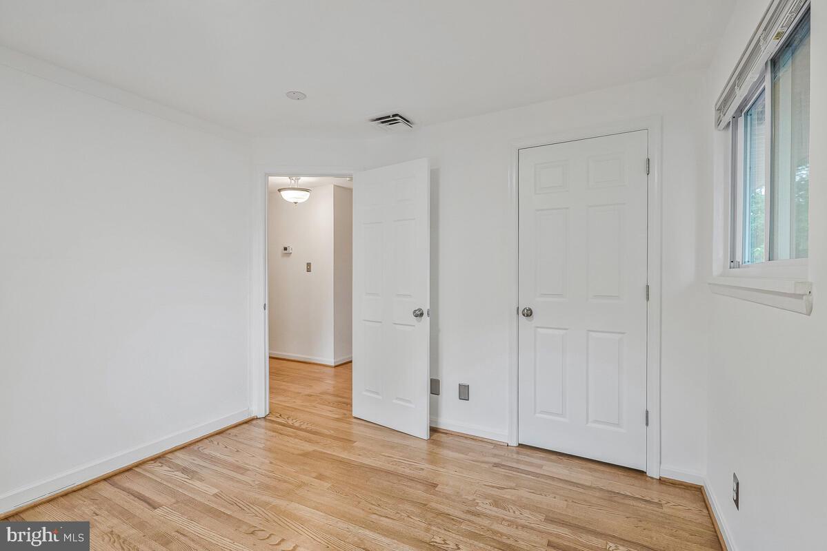 FOREST KNOLLS - Residential