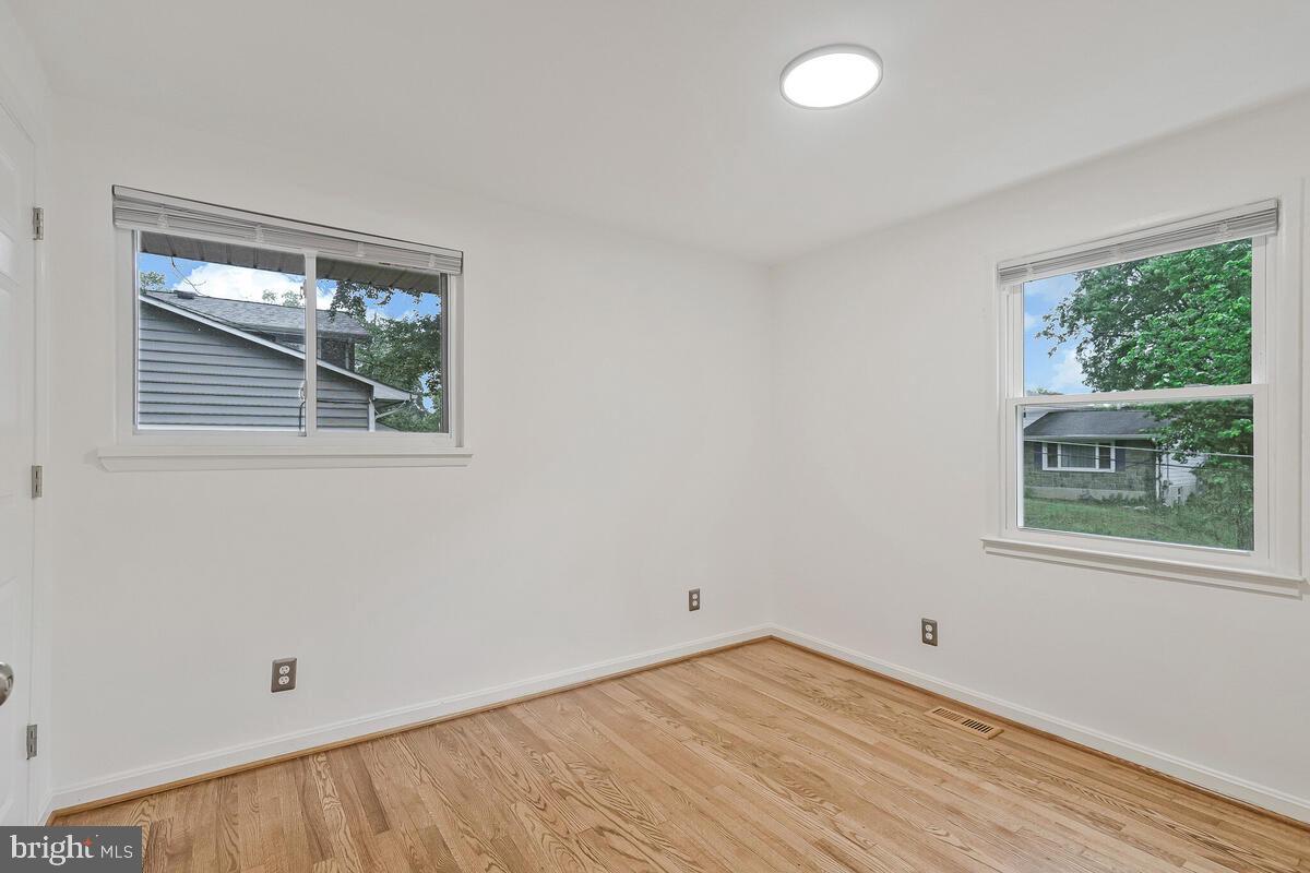 FOREST KNOLLS - Residential