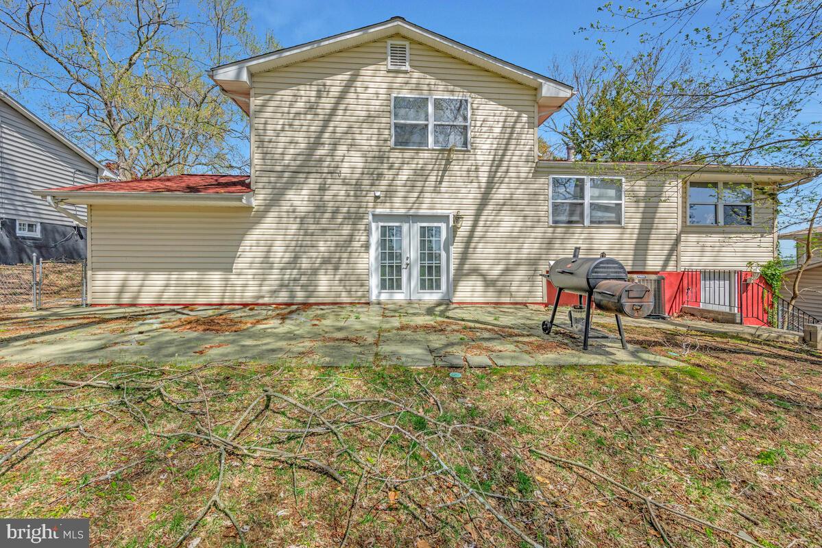 FOREST KNOLLS - Residential