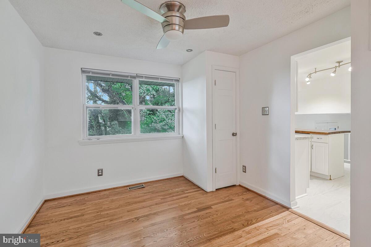 FOREST KNOLLS - Residential