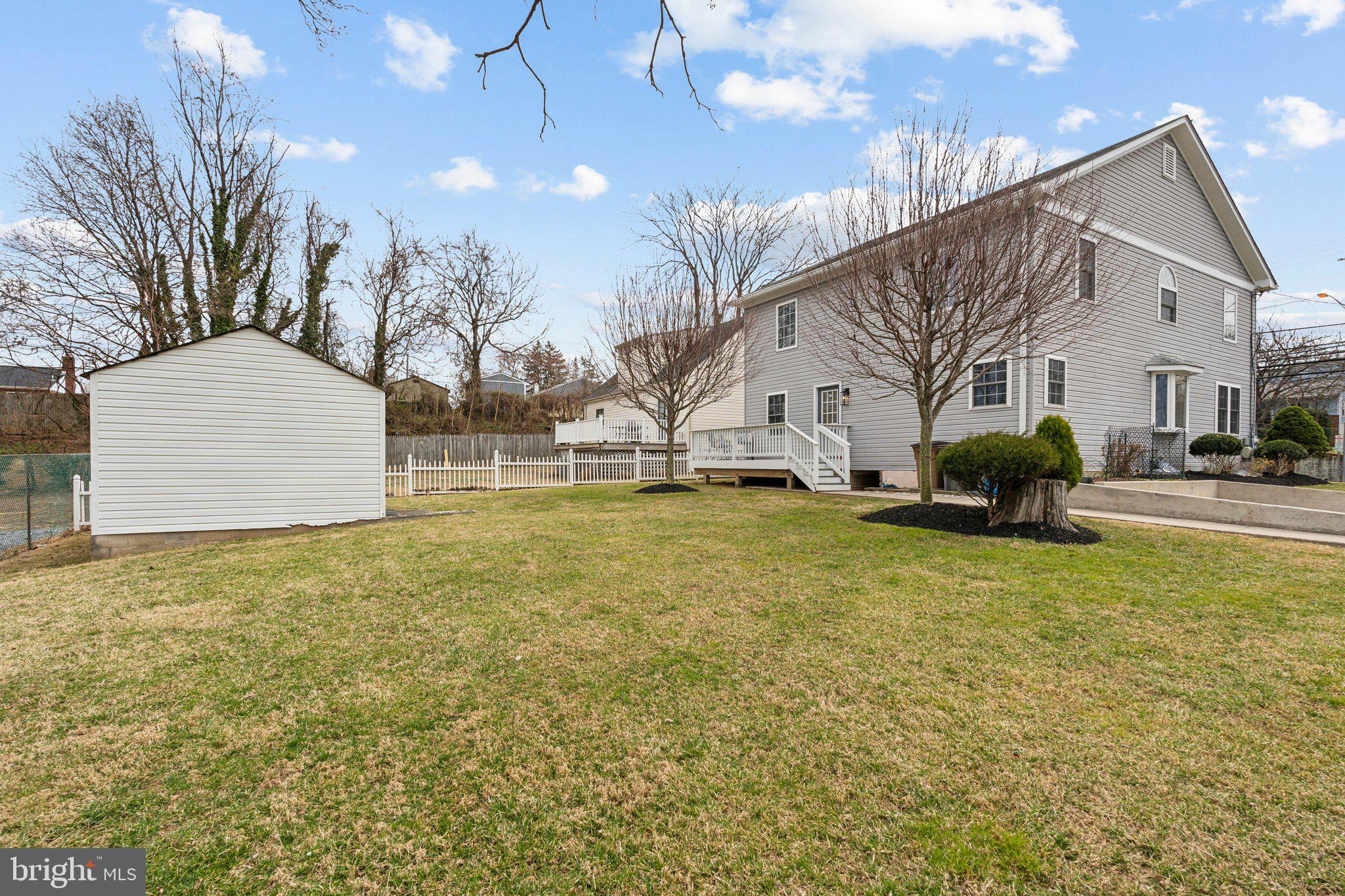 HARRIETT PARK - Residential