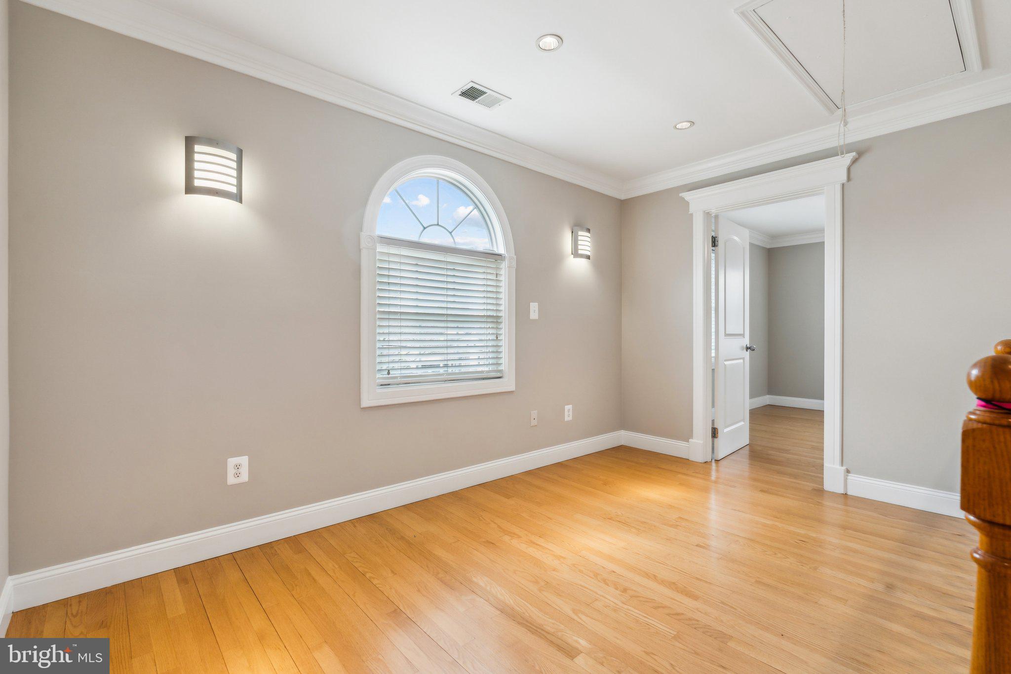 HARRIETT PARK - Residential