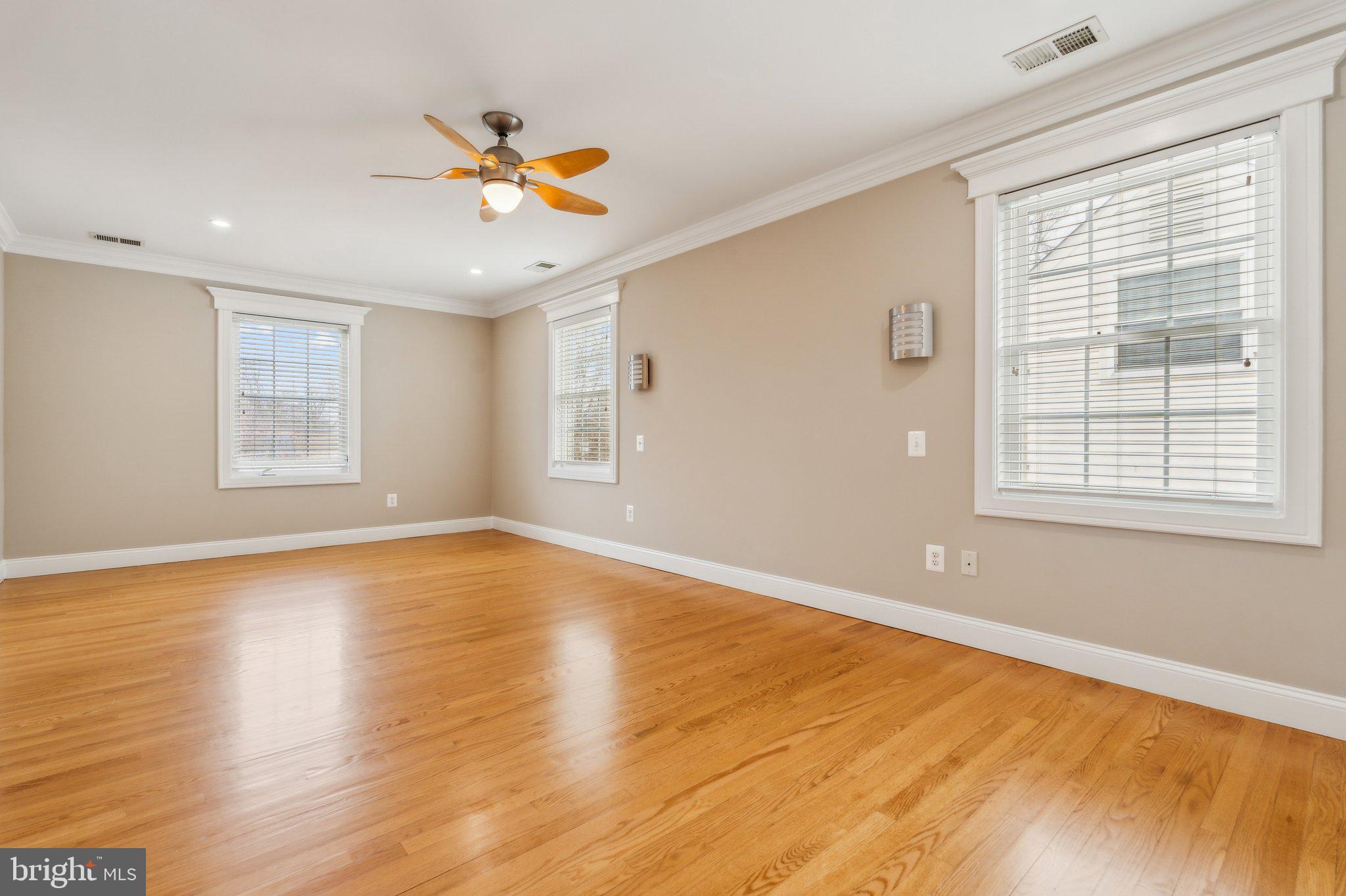 HARRIETT PARK - Residential