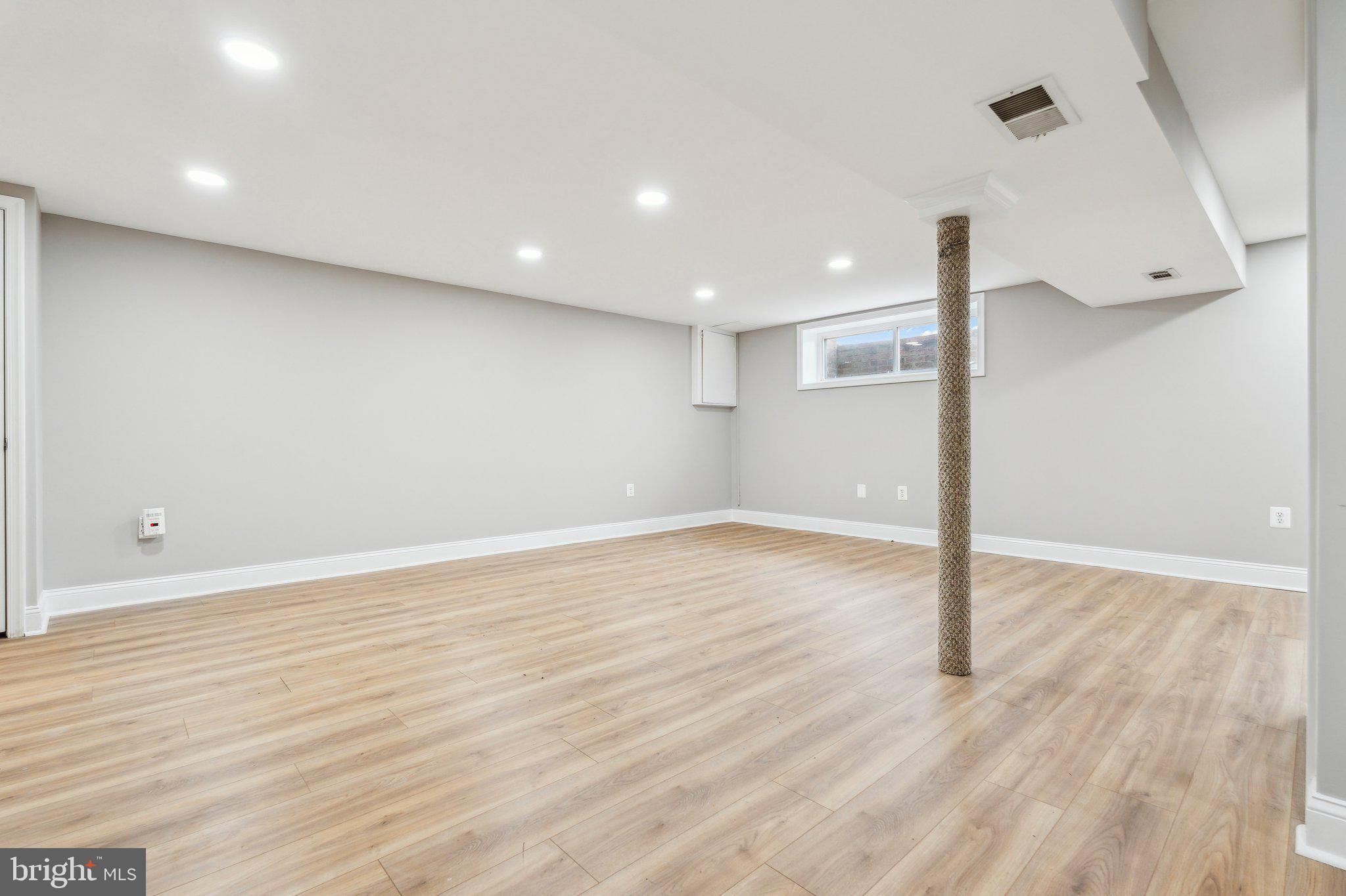 HARRIETT PARK - Residential