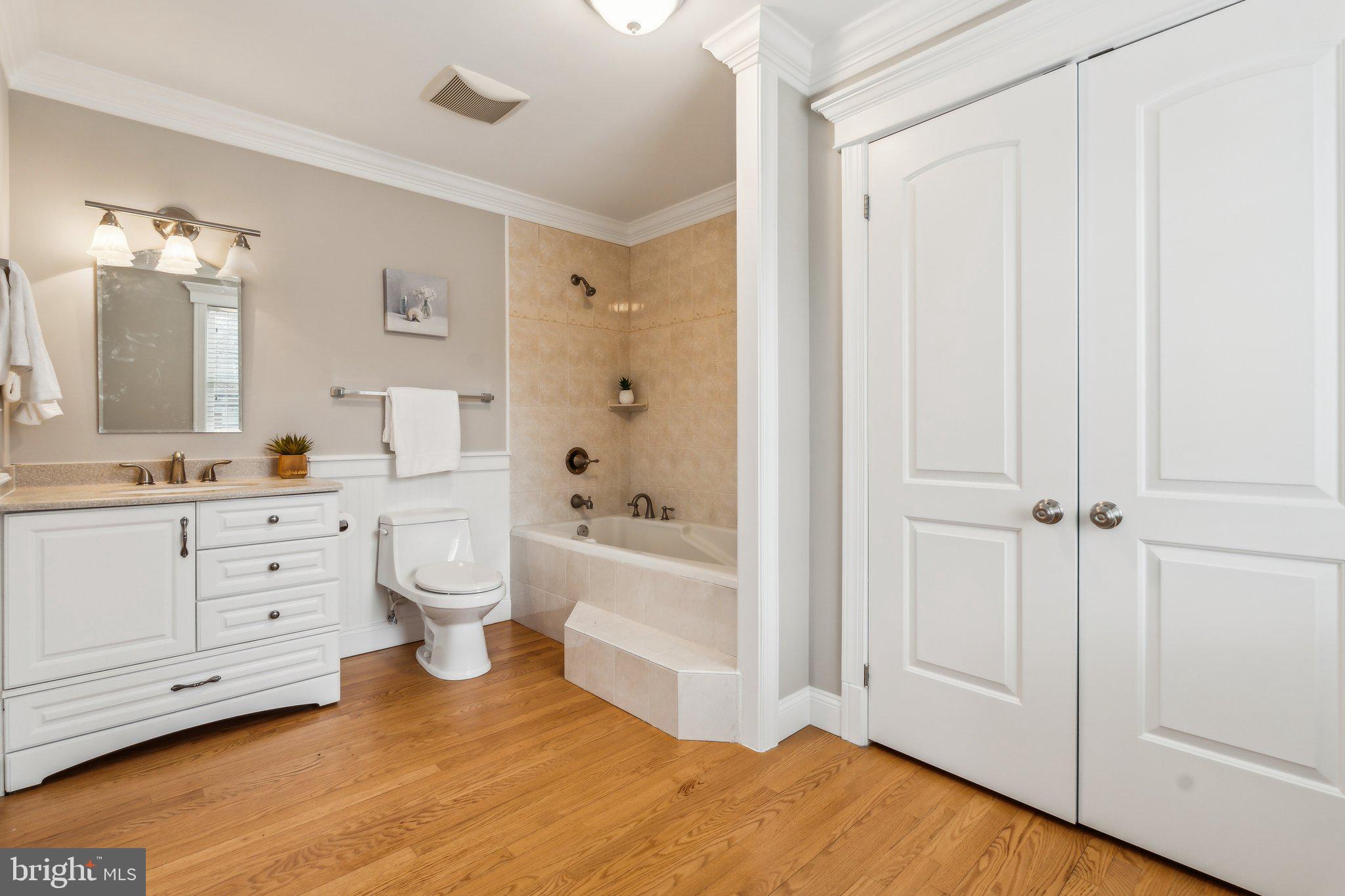 HARRIETT PARK - Residential