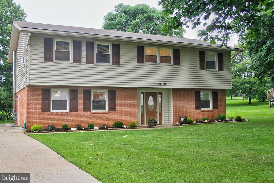 5 bed, 2.5 bath Colonial on half acre lot with scenic country views in a quiet and friendly neighborhood. Lots of updates including flooring,landscaping, granite countertops,SS appliances,modern ceiling fans, main electrical service panel, fresh paint! Over 2200 finished Sqft features 12x12 outdoor pavilion w/ceiling fan and12x28 workshop.Tax records are being updated to show correct sqft as 2290