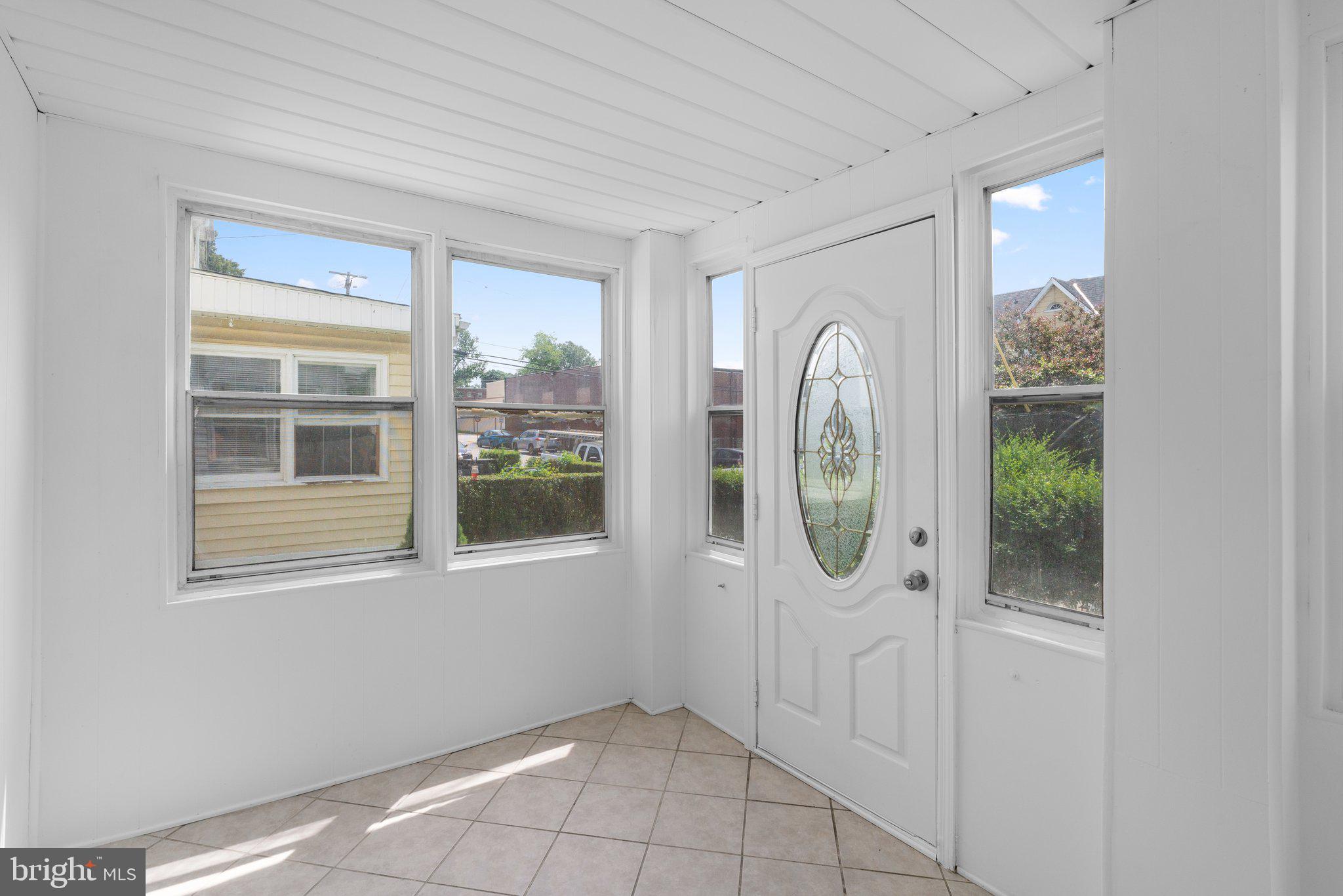 8 W TALBOTT STREET