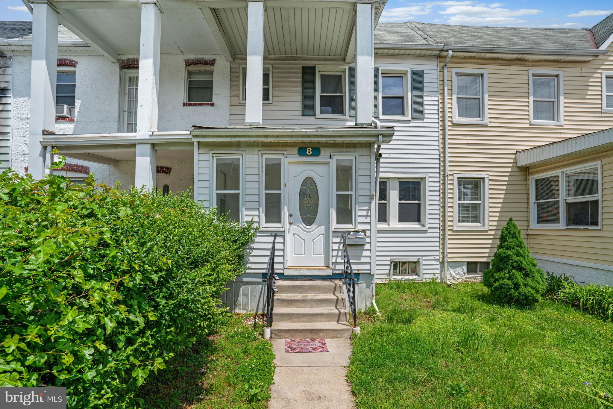 8 W TALBOTT STREET