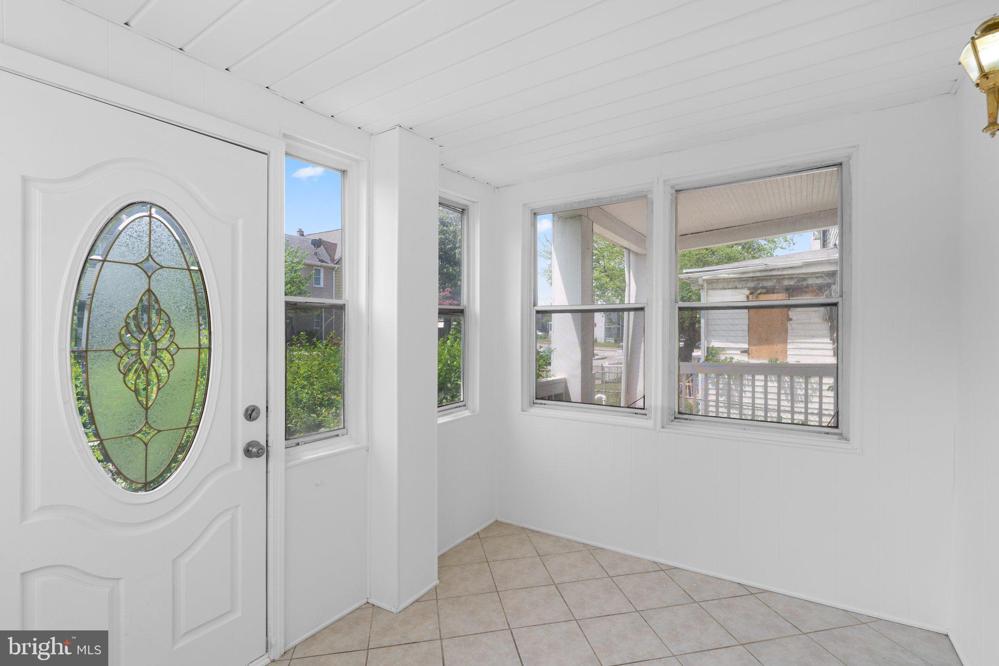 8 W TALBOTT STREET