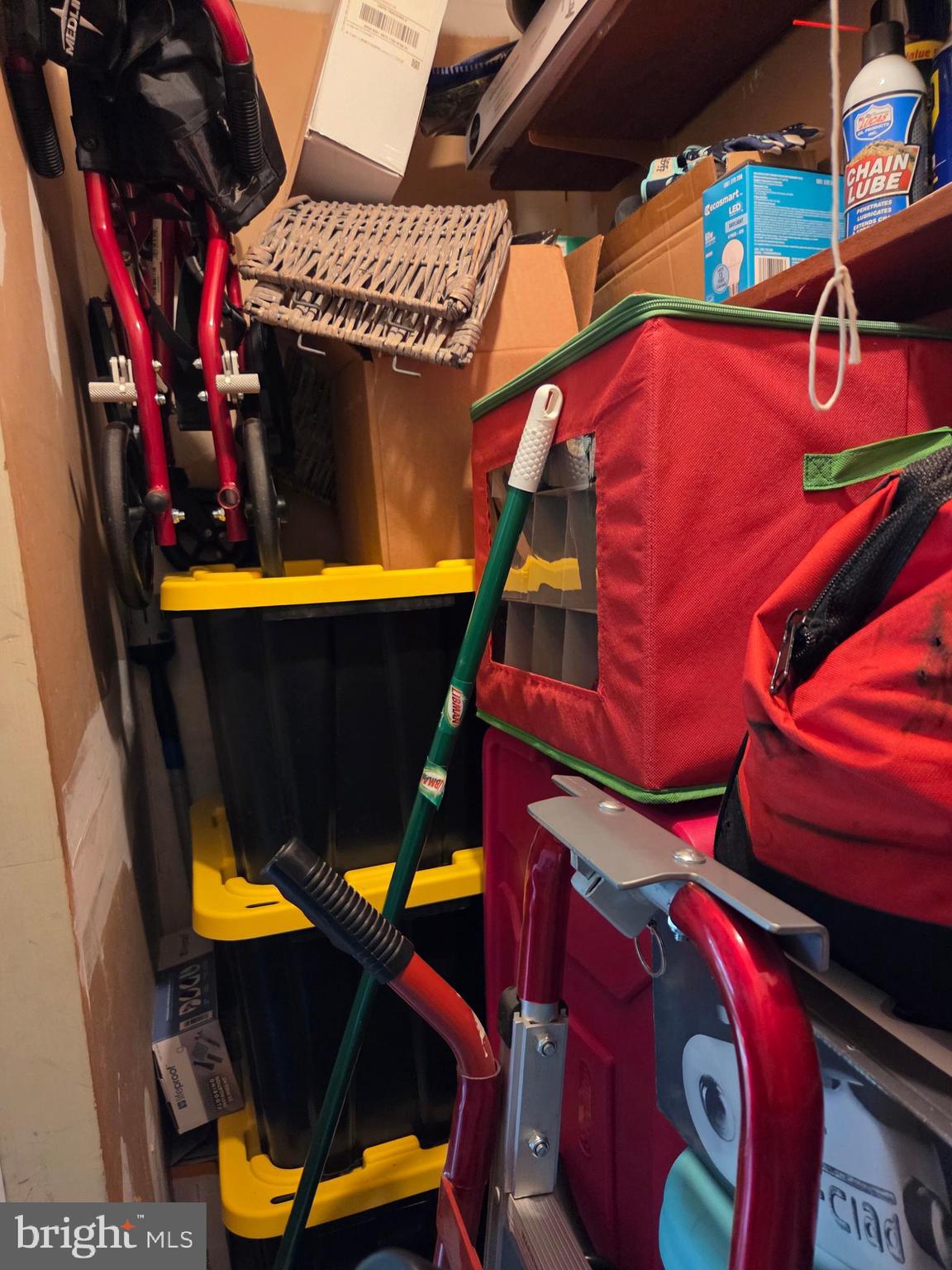 WATERS HOUSE - Residential Lease