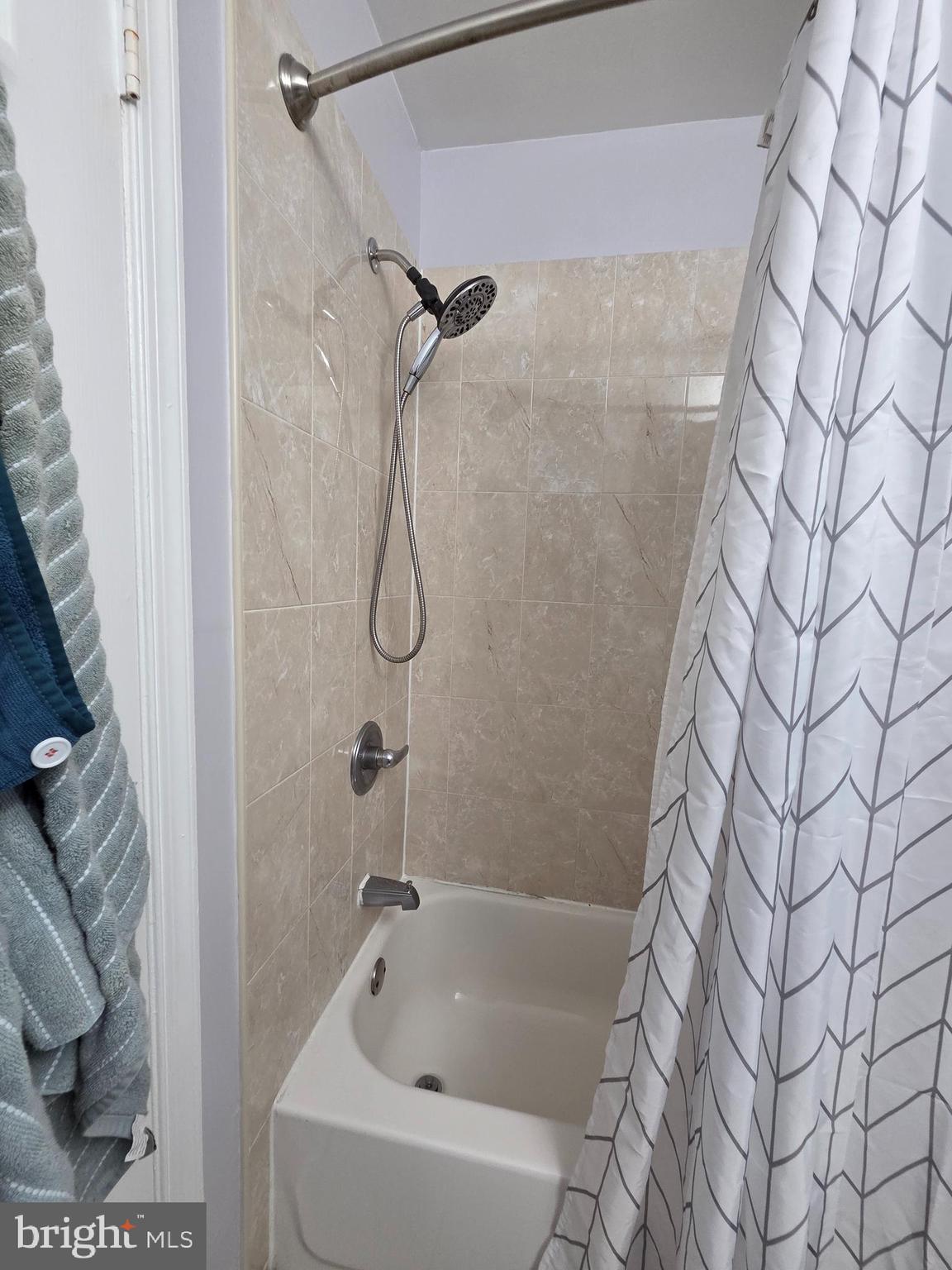 WATERS HOUSE - Residential Lease