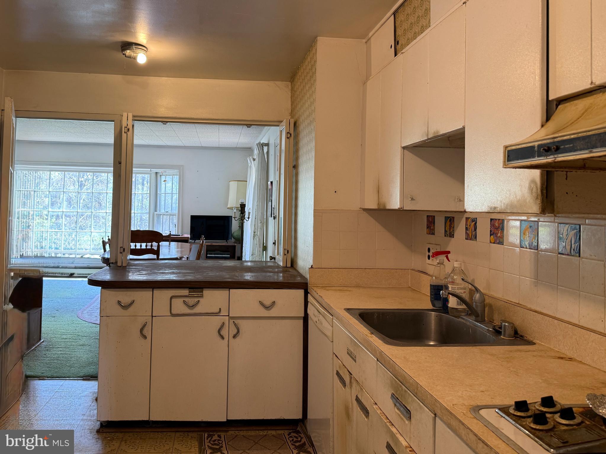 BROYHILL LANGLEY ESTATES - Residential