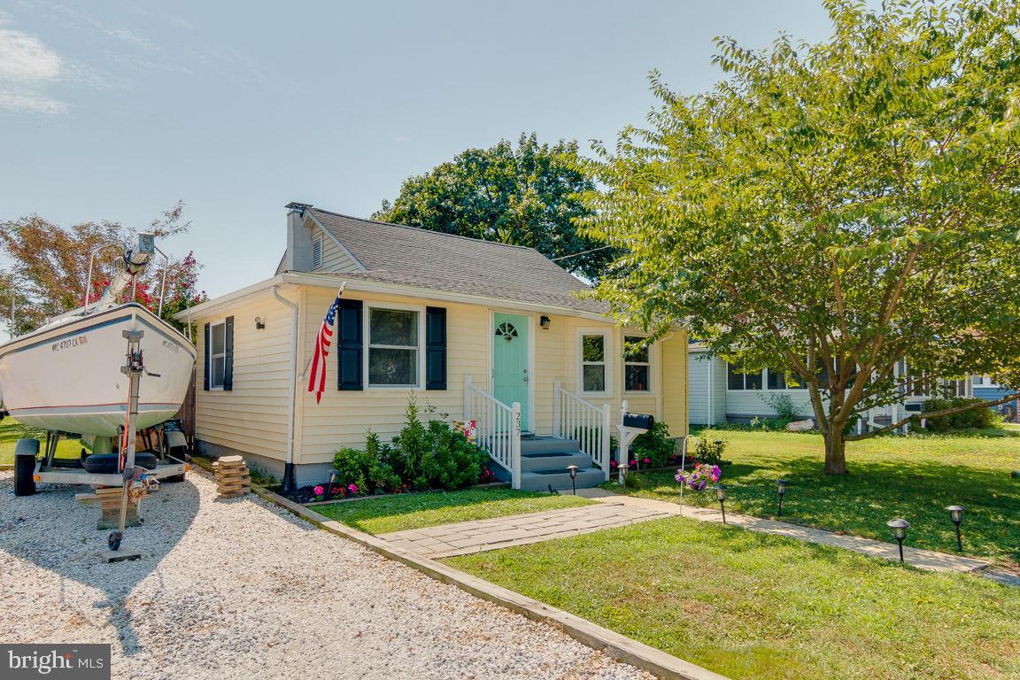 RIVIERA BEACH - Residential