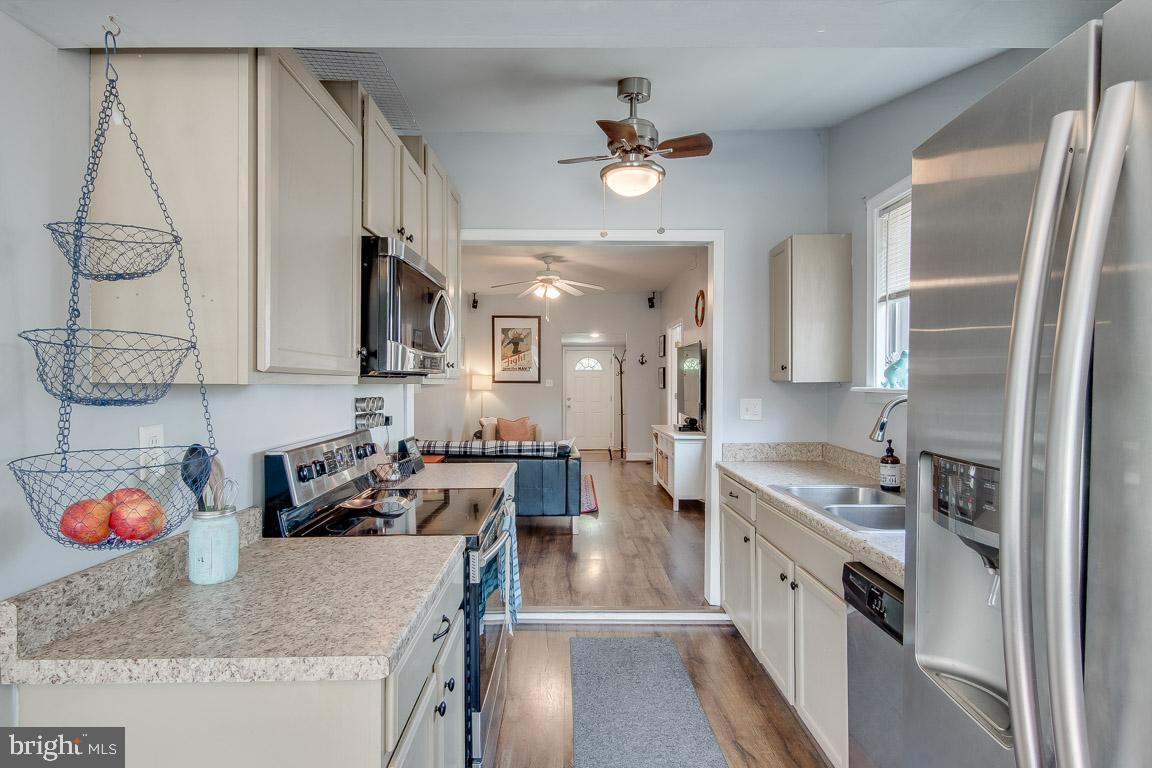 RIVIERA BEACH - Residential