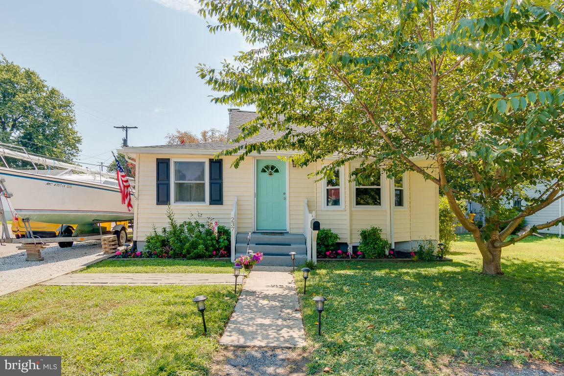 RIVIERA BEACH - Residential