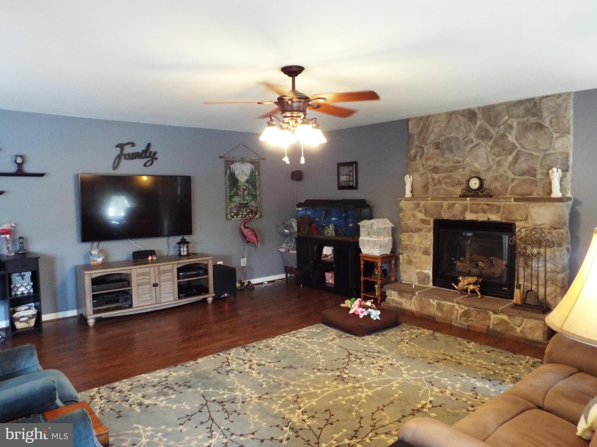 AUTUMN RIDGE - Residential