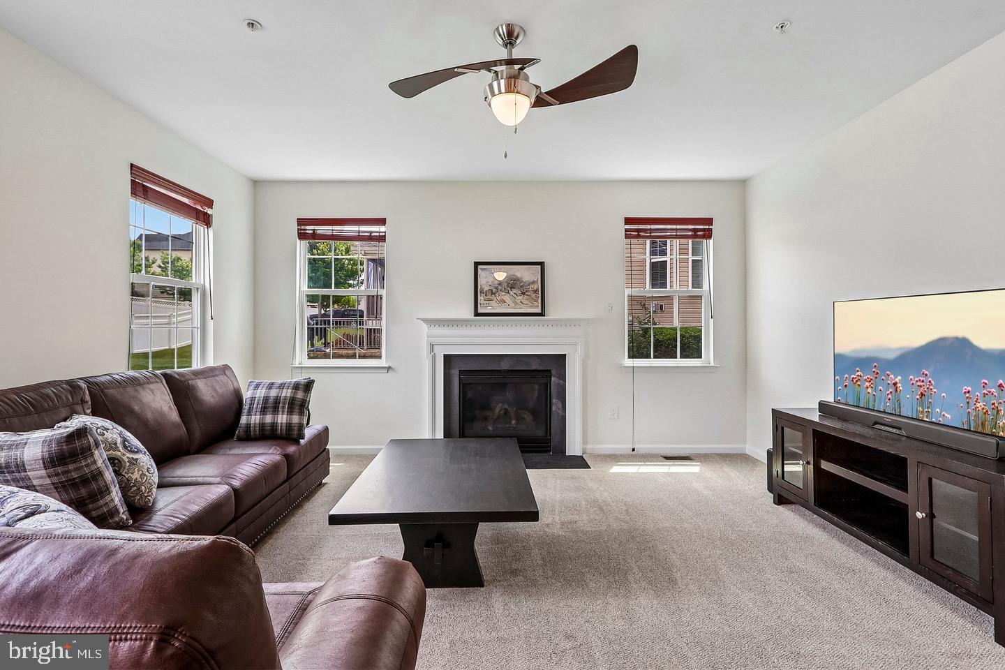 2741 EUSTON COURT