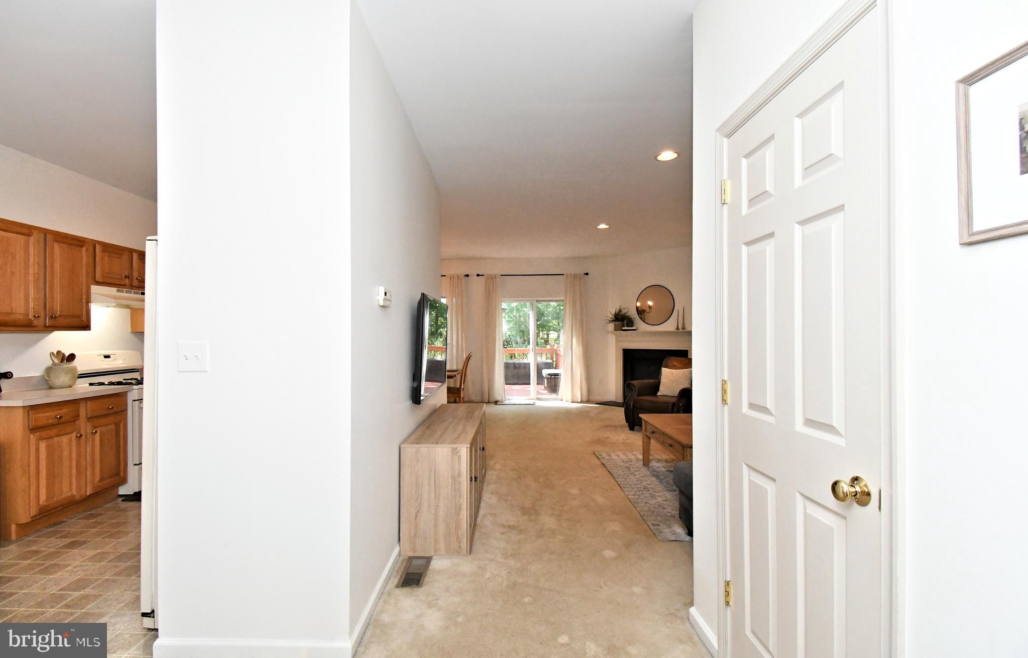 947 SHENKLE DRIVE