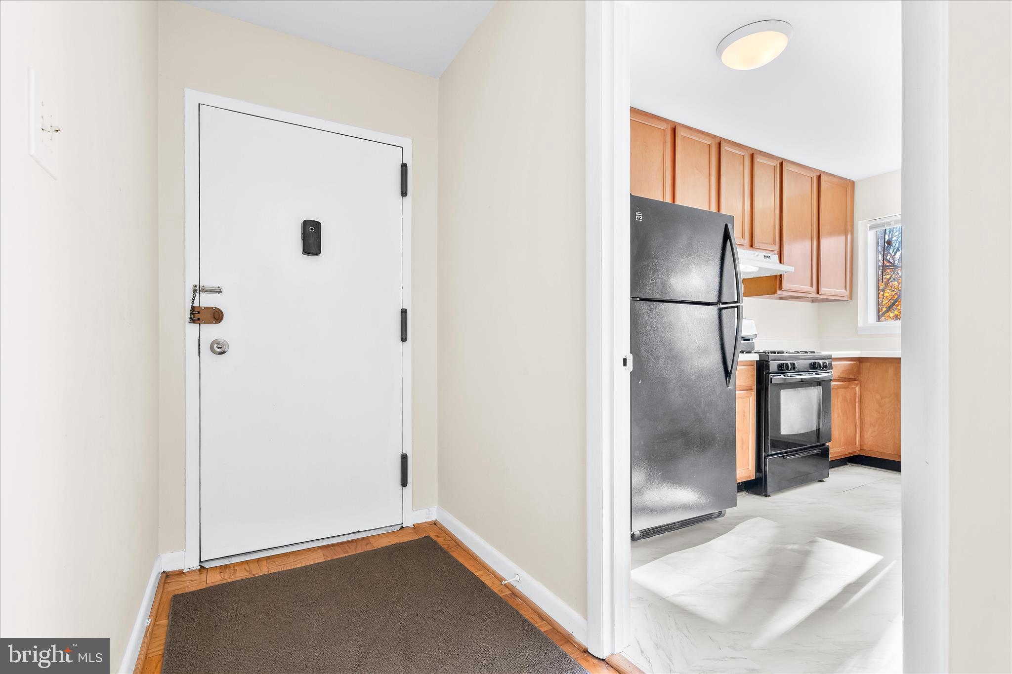 PARKSIDE CONDOMINIUMS - Residential Lease