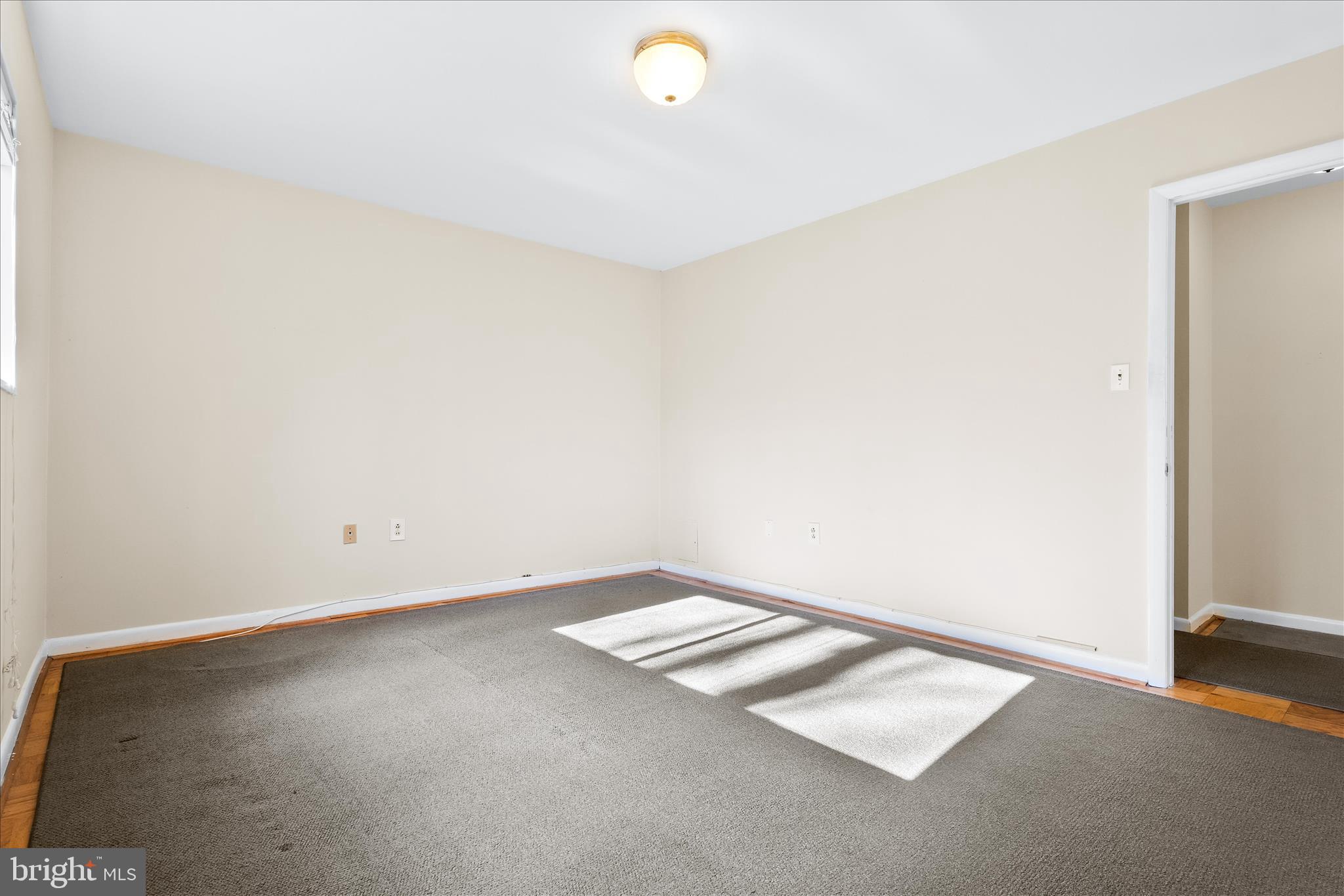 PARKSIDE CONDOMINIUMS - Residential Lease